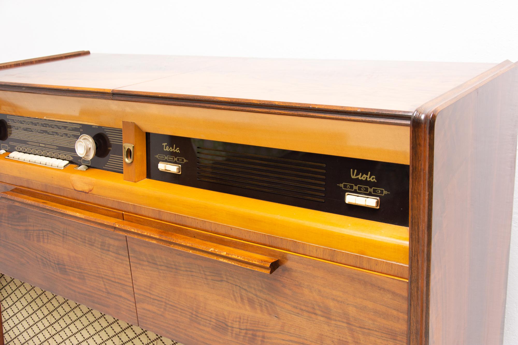 Mid century Record player and radio TESLA, Czechoslovakia, 1950´s 7