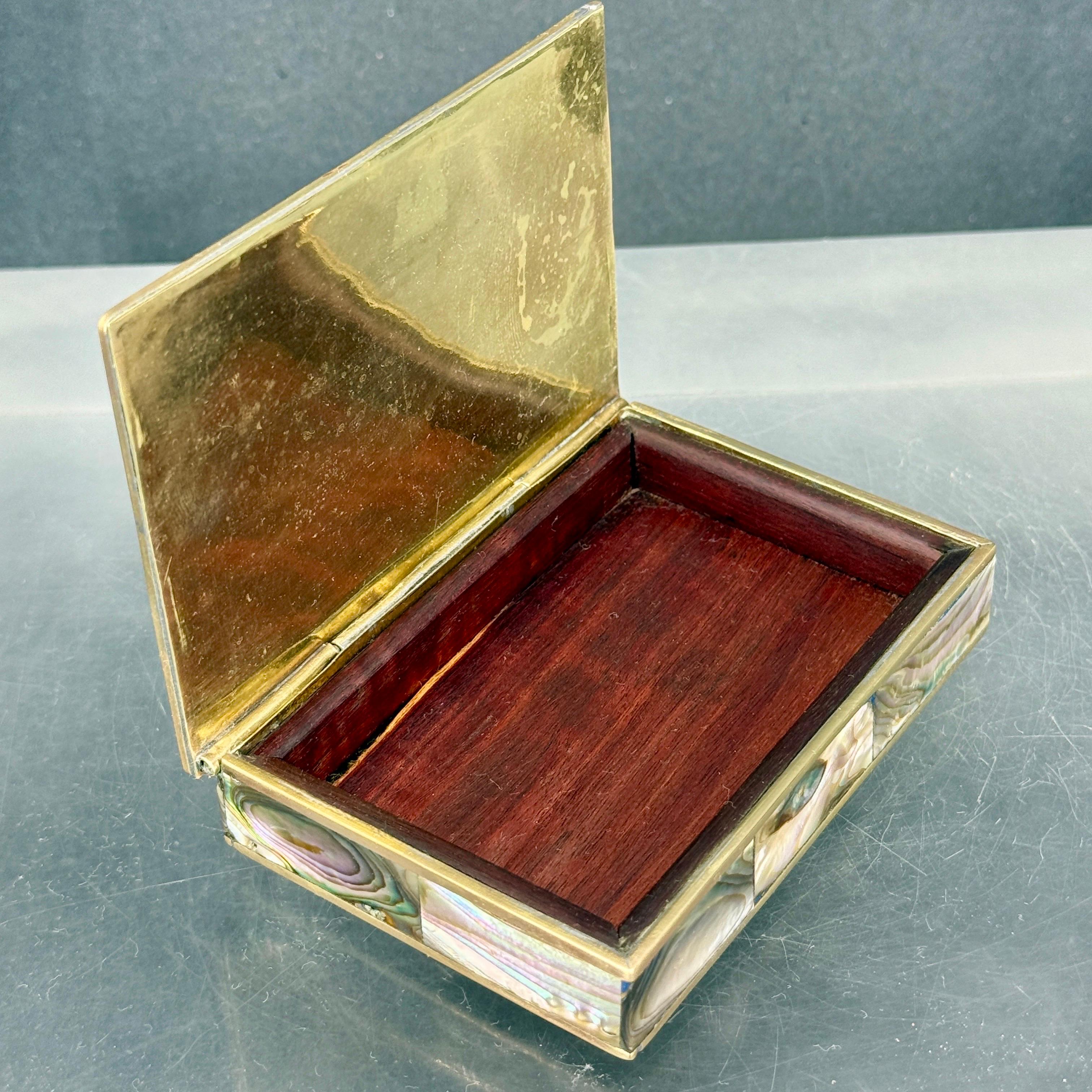 Mid-century Rectangular Brass And Shell Jewelry T… - image 13