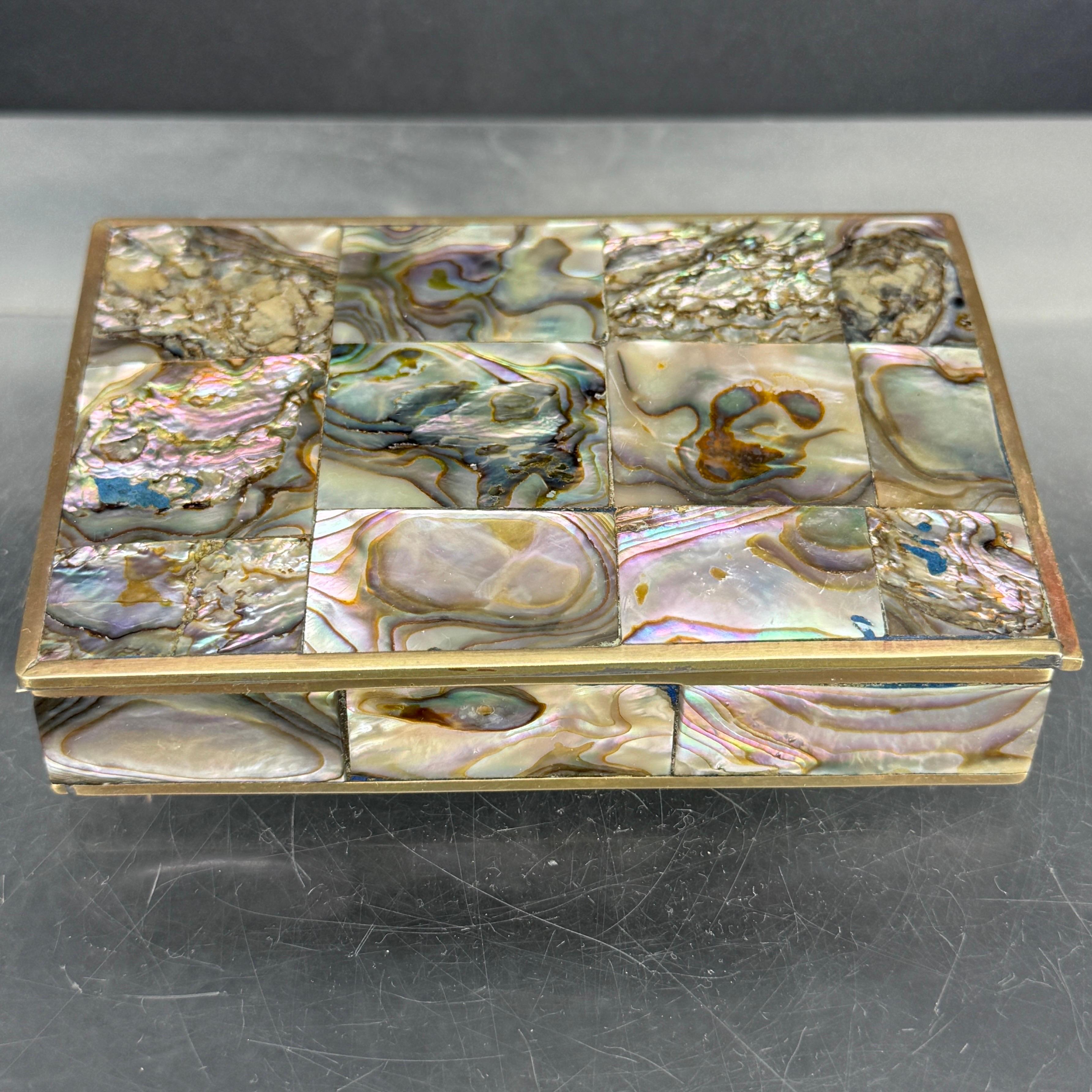 Mid-century Rectangular Brass And Shell Jewelry T… - image 7