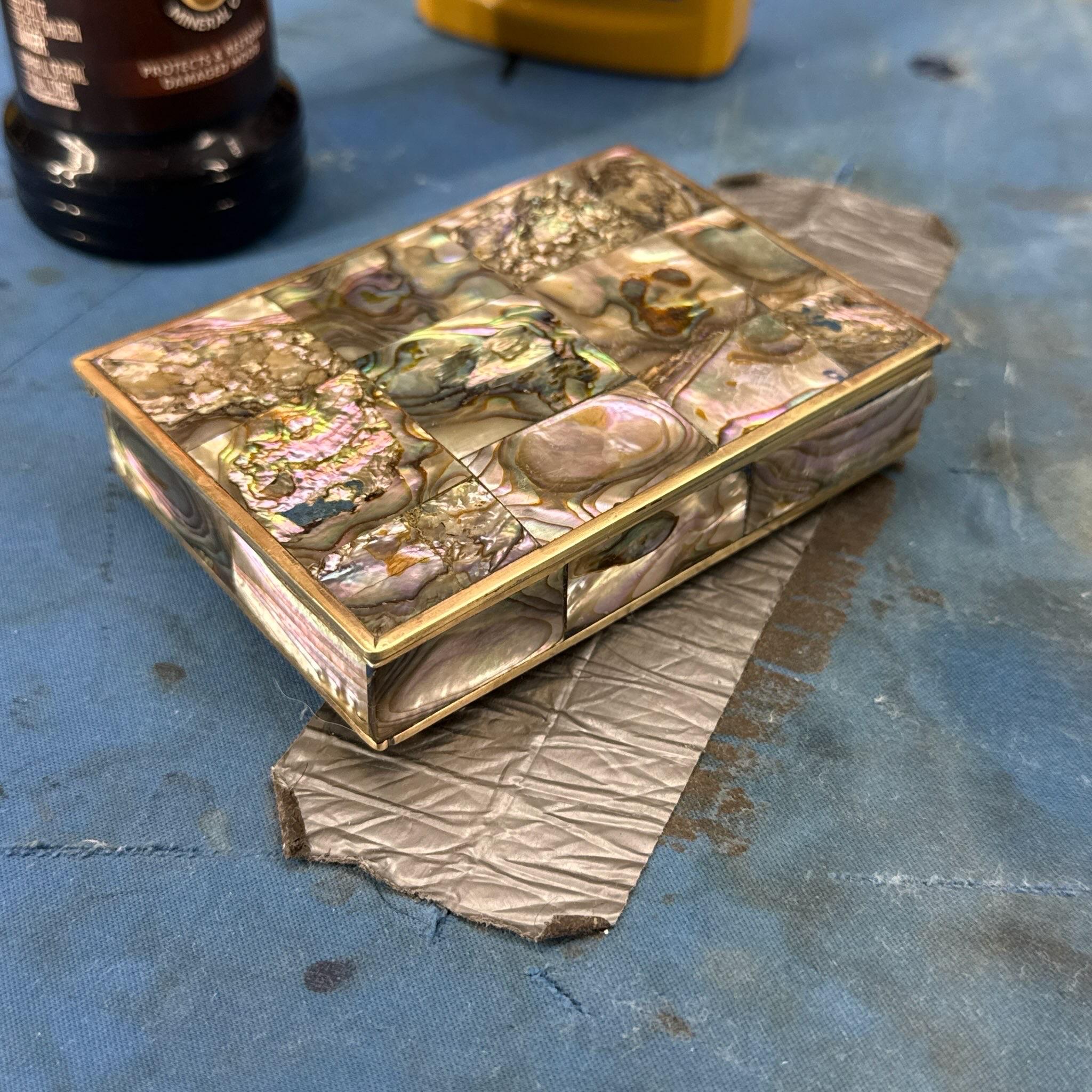 Mid-century Rectangular Brass And Shell Jewelry T… - image 9