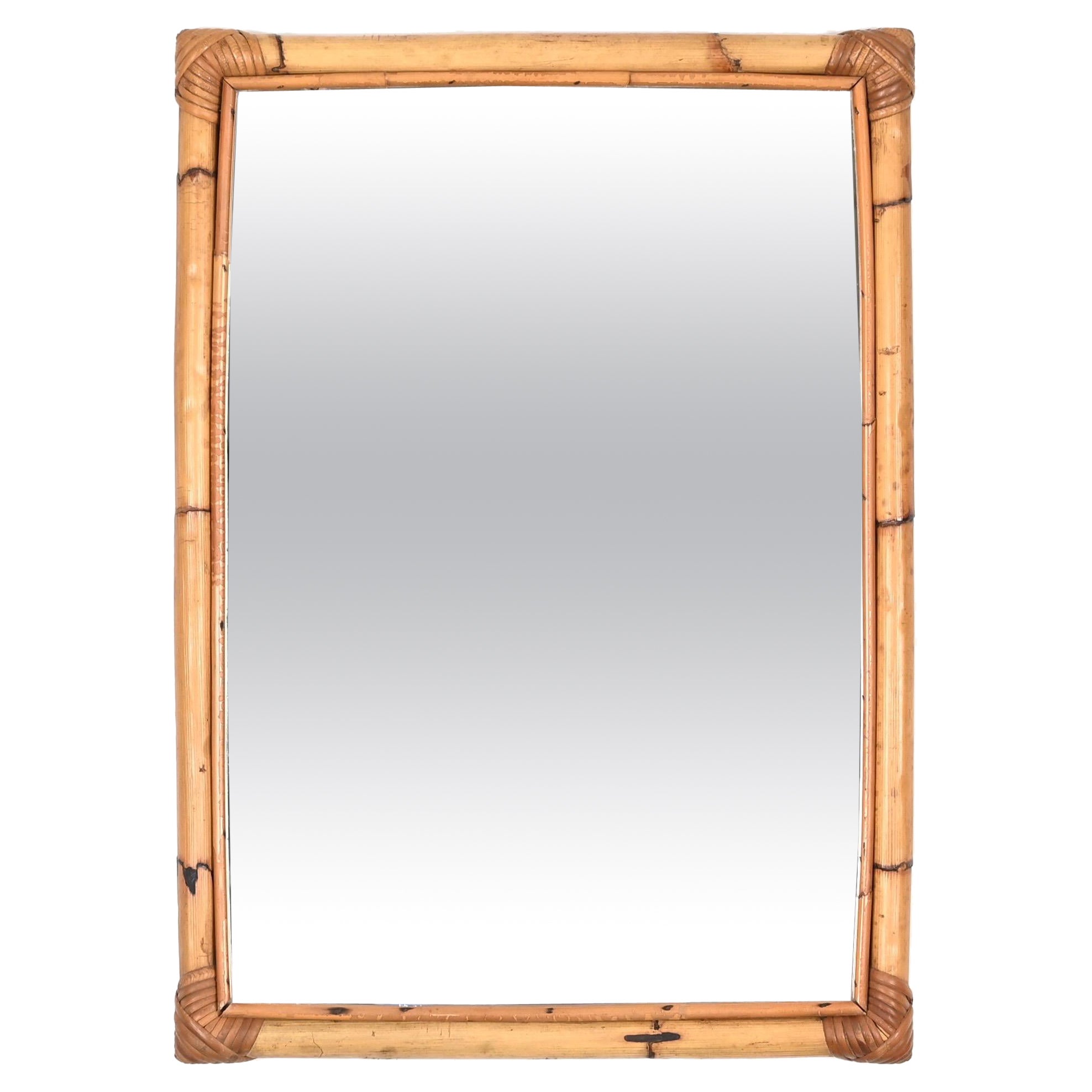 Espejo rectangular de mediados de siglo en ratán, bambú y mimbre, Italia Años 70