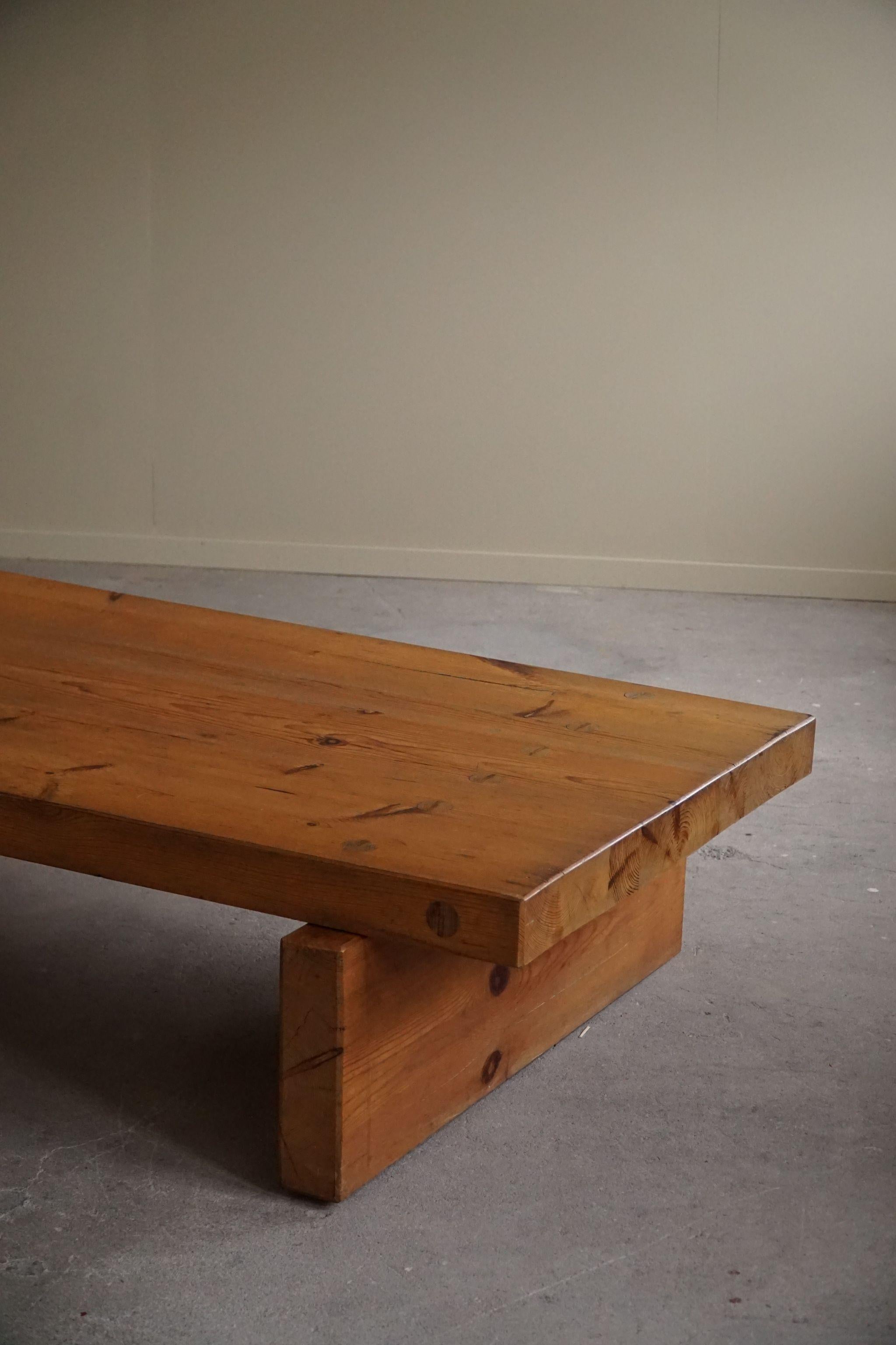 Table basse rectangulaire en pin Mid Century par Roland Wilhelmsson, Ågasta, 1969 en vente 3