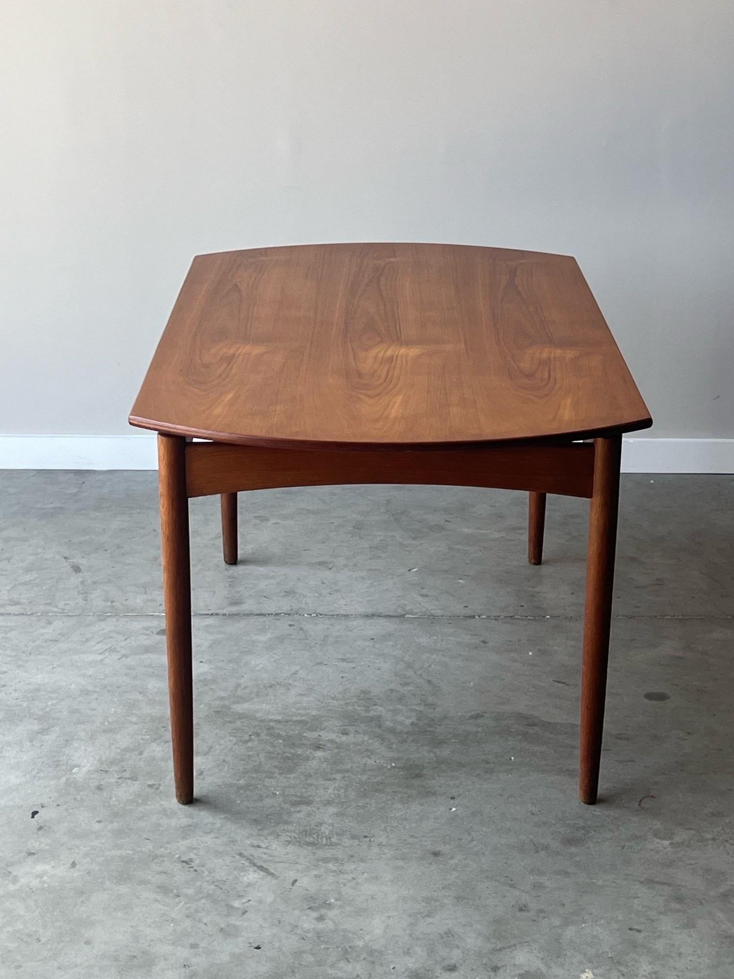 Danish Mid-Century Rectangular to Circular Expanding Dining Table by Svend Madsen