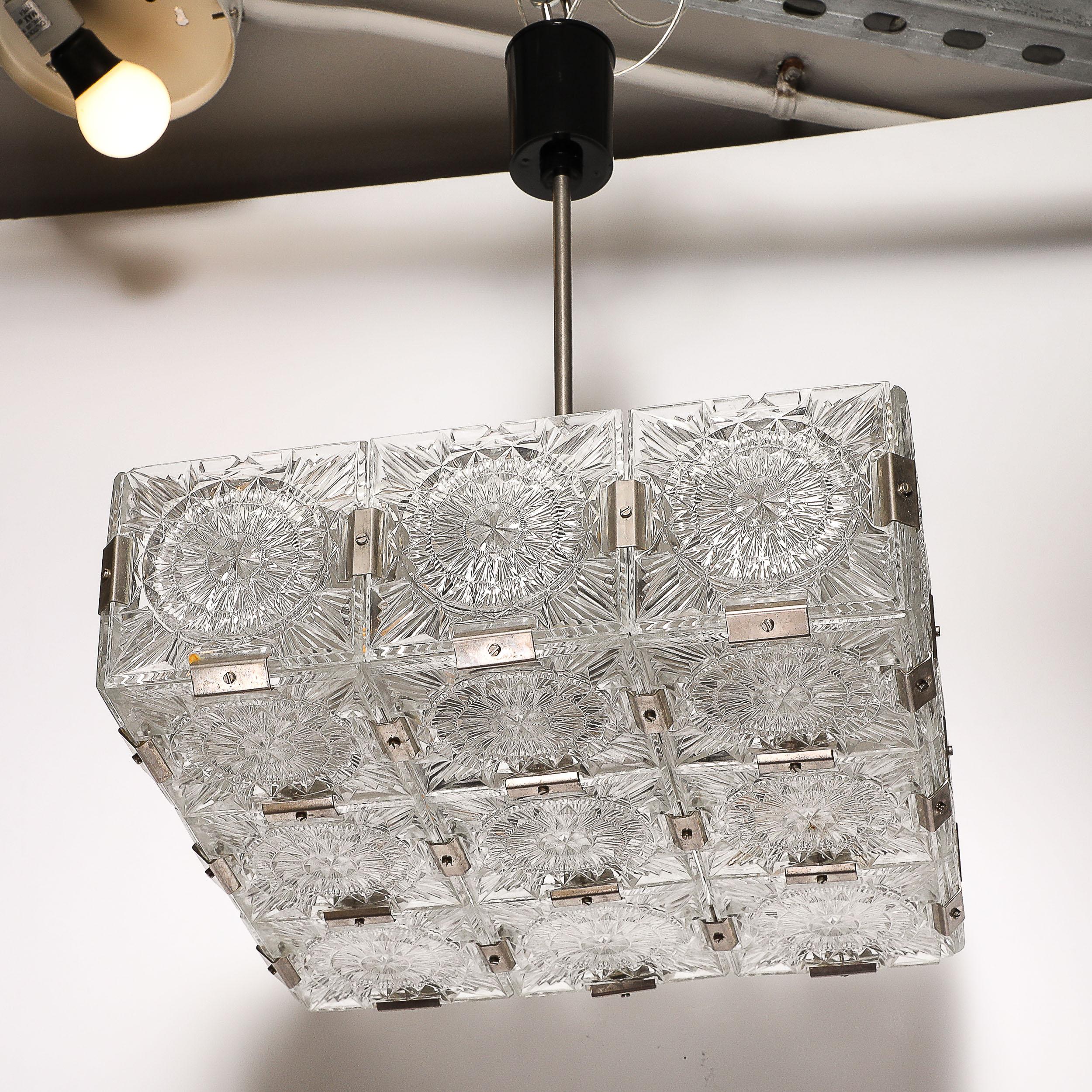 Ceco Lampadario rettilineo di metà secolo in vetro tagliato e nichel di Kamenicky Senov in vendita