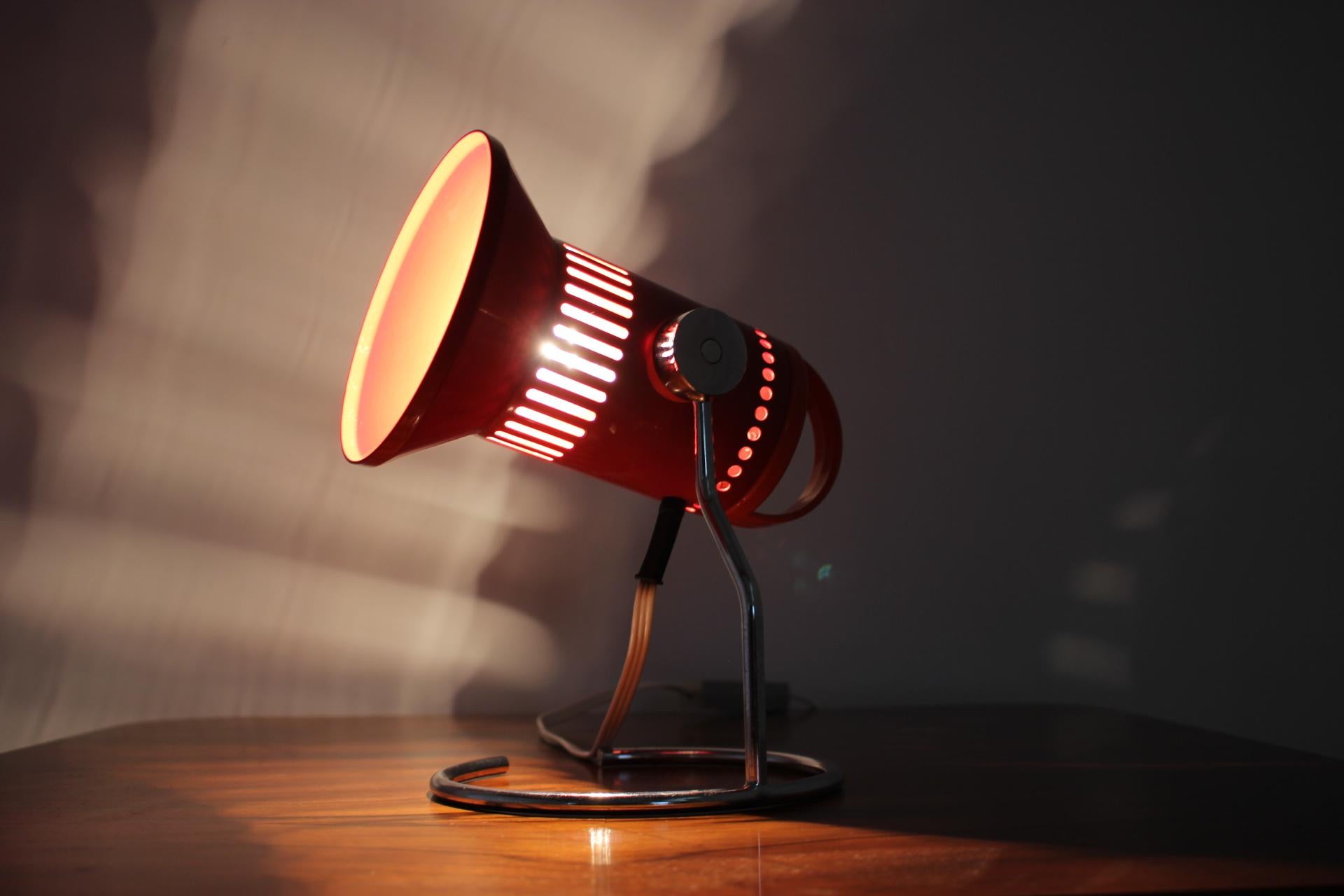 Midcentury Red Adjustable Table Lamp, 1980s 1