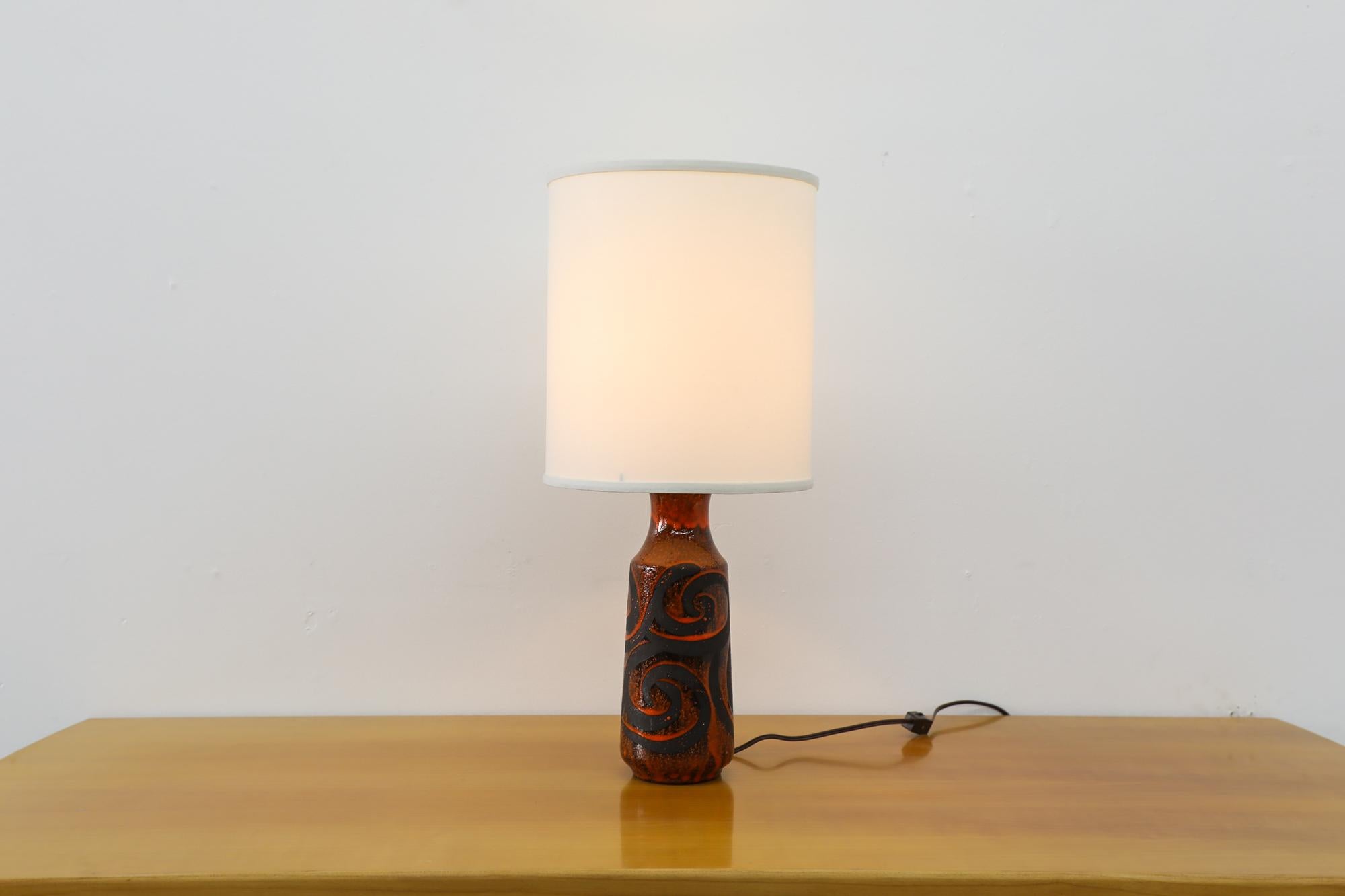 Dutch Mid-Century Red and Black Ceramic Table Lamp with Swirl Design