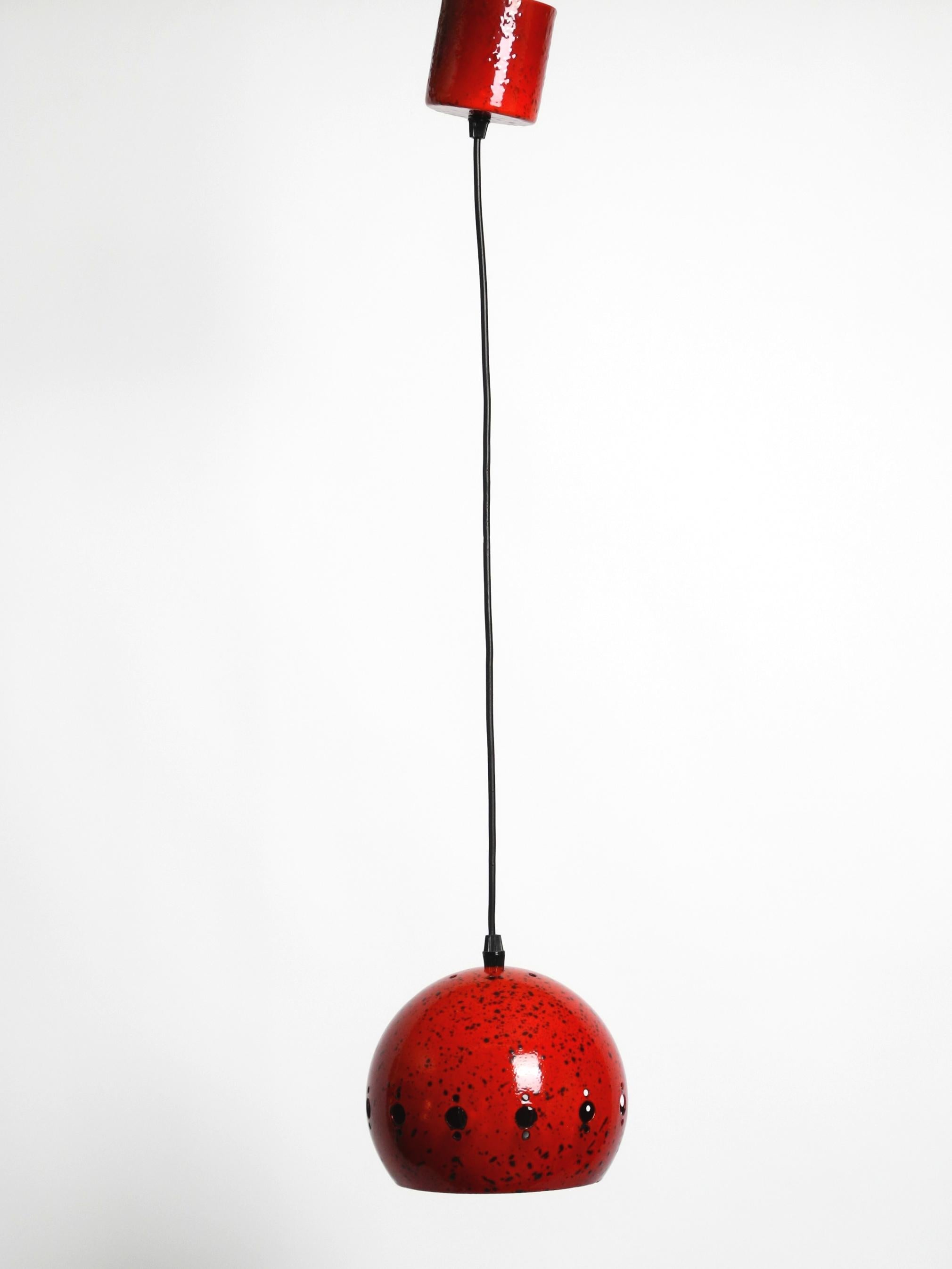 Mid Century red and black small enameled pendant lamp with original canopy For Sale 4