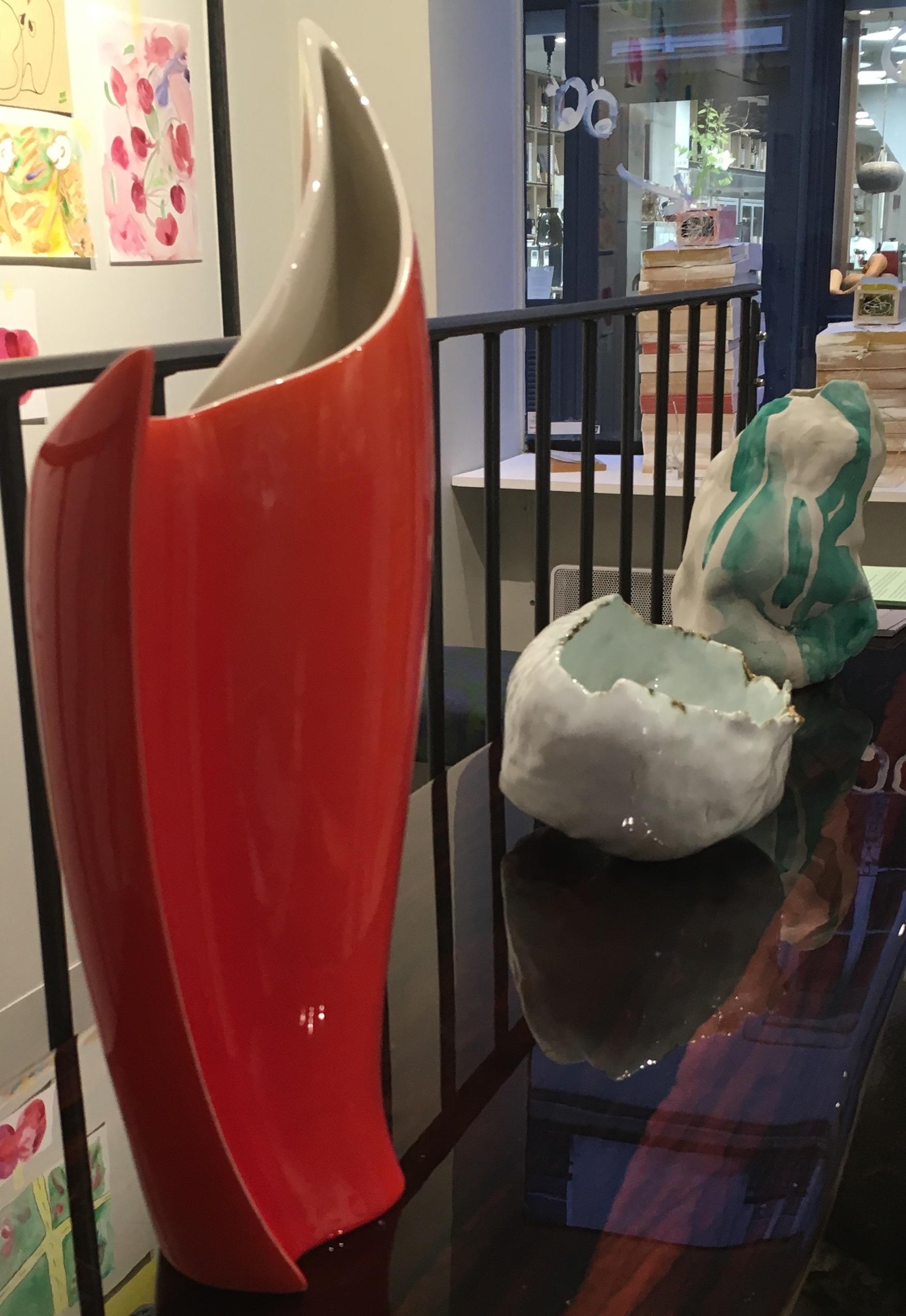 Céramique Vase en céramique rouge du milieu du siècle en vente