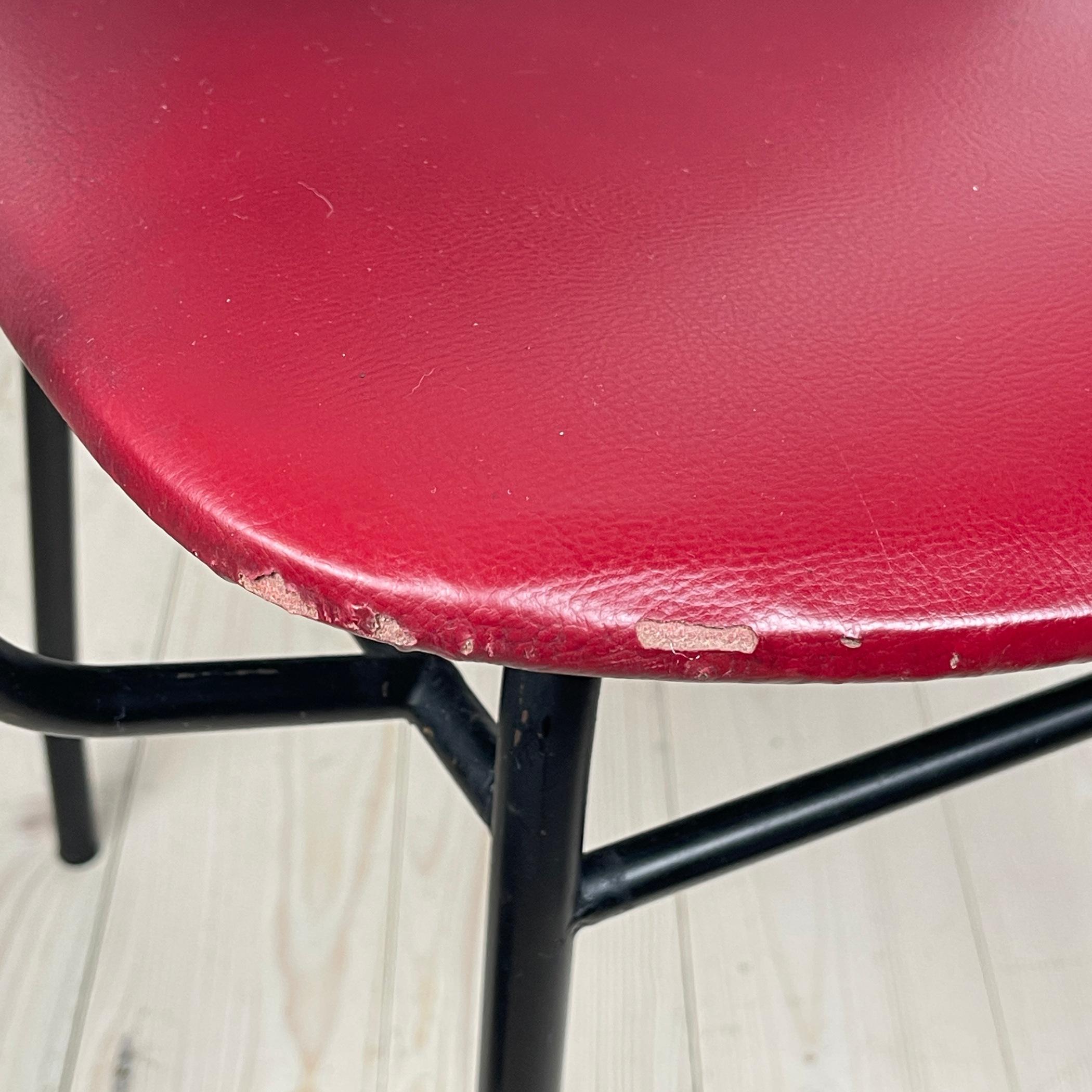 Mid-century red chair Italy 1960s For Sale 3
