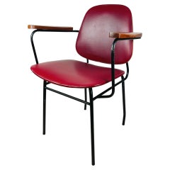 Roter Stuhl aus der Mitte des Jahrhunderts Italien 1960er Jahre 