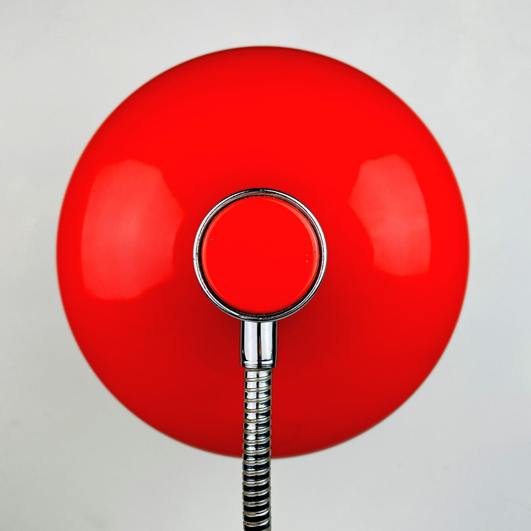 Mid-Century Red Desk Lamp Italy 1970s For Sale 3