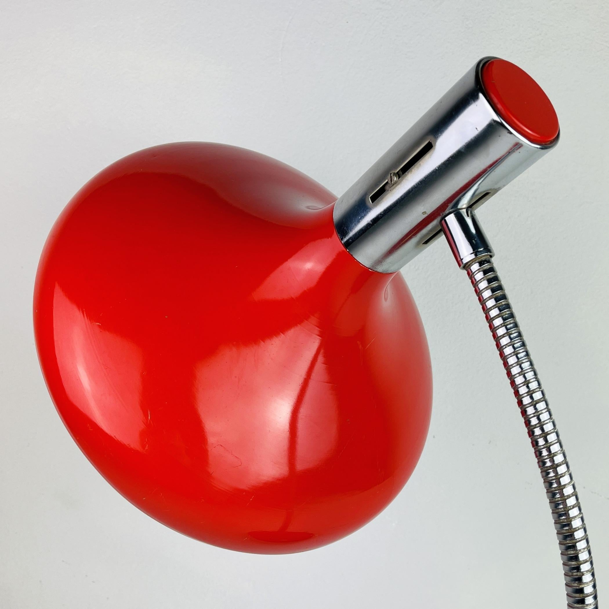 Mid-Century Red Desk Lamp Italy 1970s For Sale 2