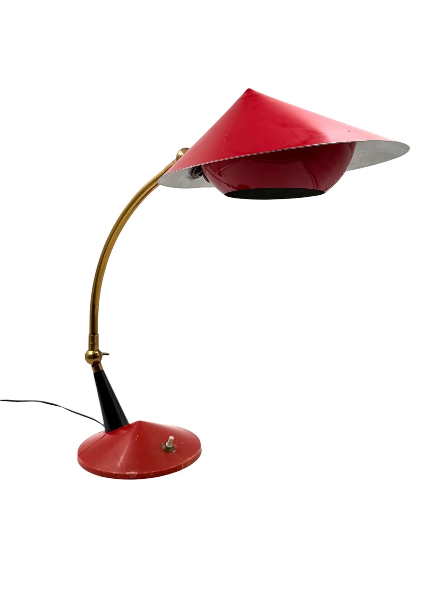Rote Schreibtischlampe aus der Mitte des Jahrhunderts, Stilux Mailand Italien 1960 ca. im Angebot 3