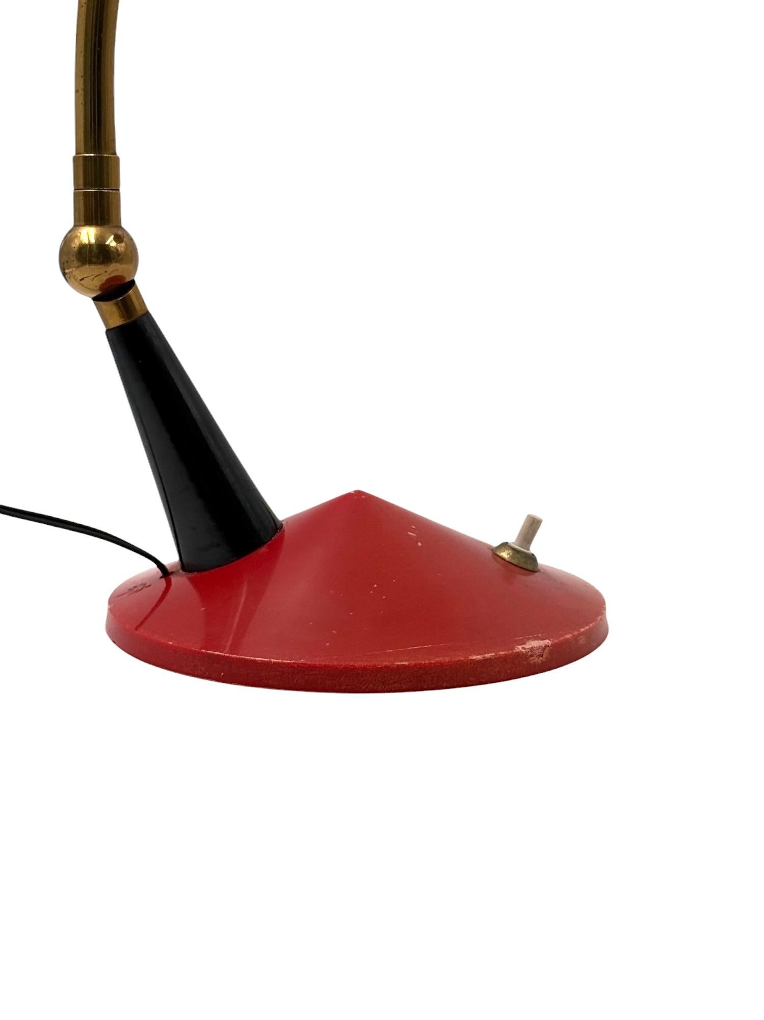 Rote Schreibtischlampe aus der Mitte des Jahrhunderts, Stilux Mailand Italien 1960 ca. im Angebot 8