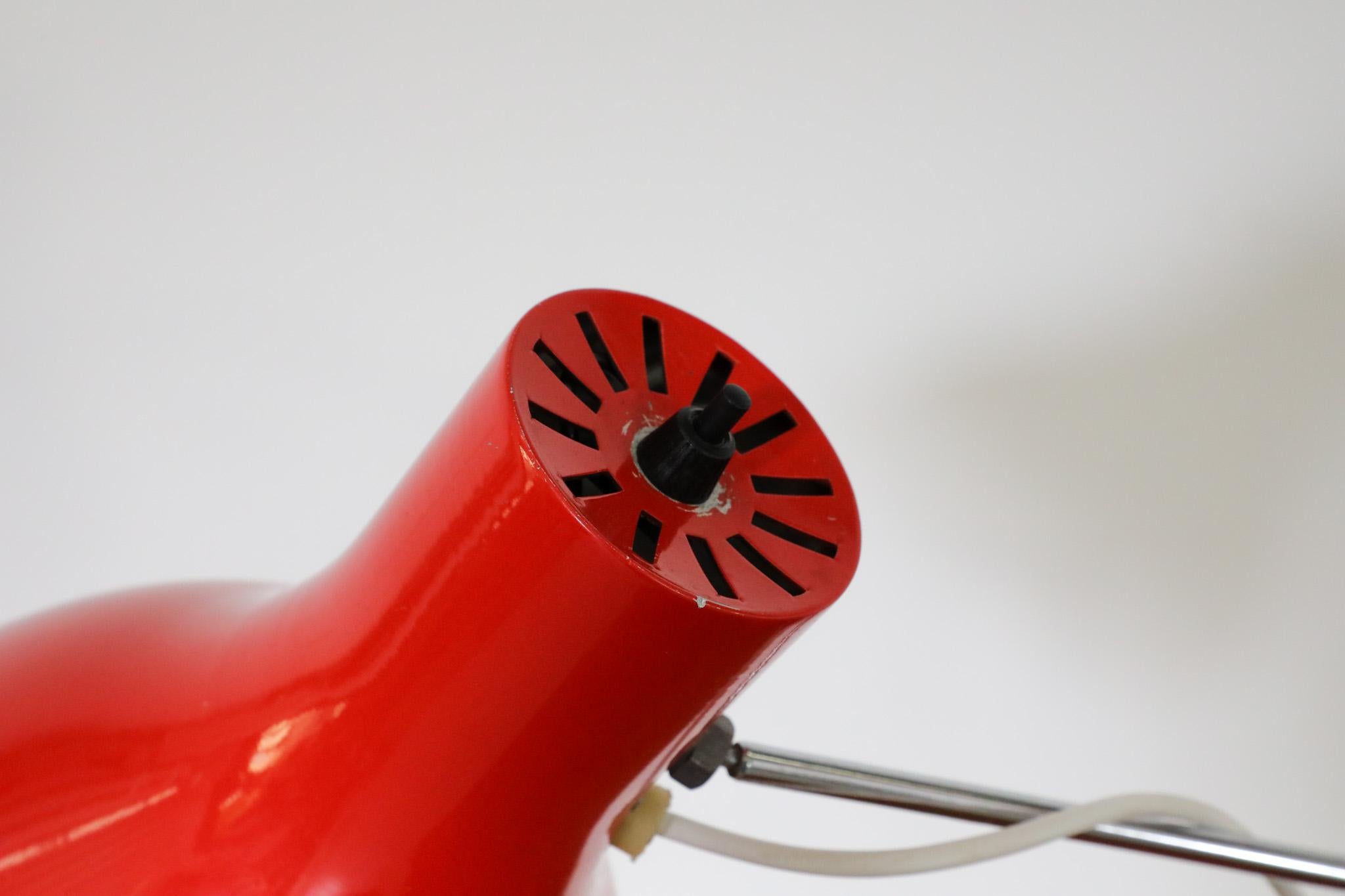 Mid-Century Red Enameled Task Lamp by Napako For Sale 8