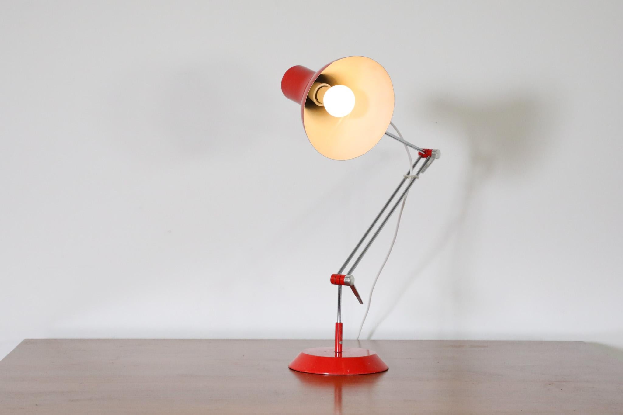 Mid-Century Red Enameled Task Lamp by Napako In Good Condition For Sale In Los Angeles, CA