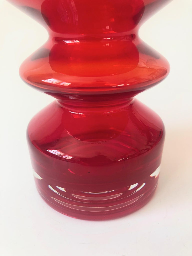 20th Century Mid Century Red Finnish Glass Vase by Tamara Aladin for Riihimaen Lasi For Sale