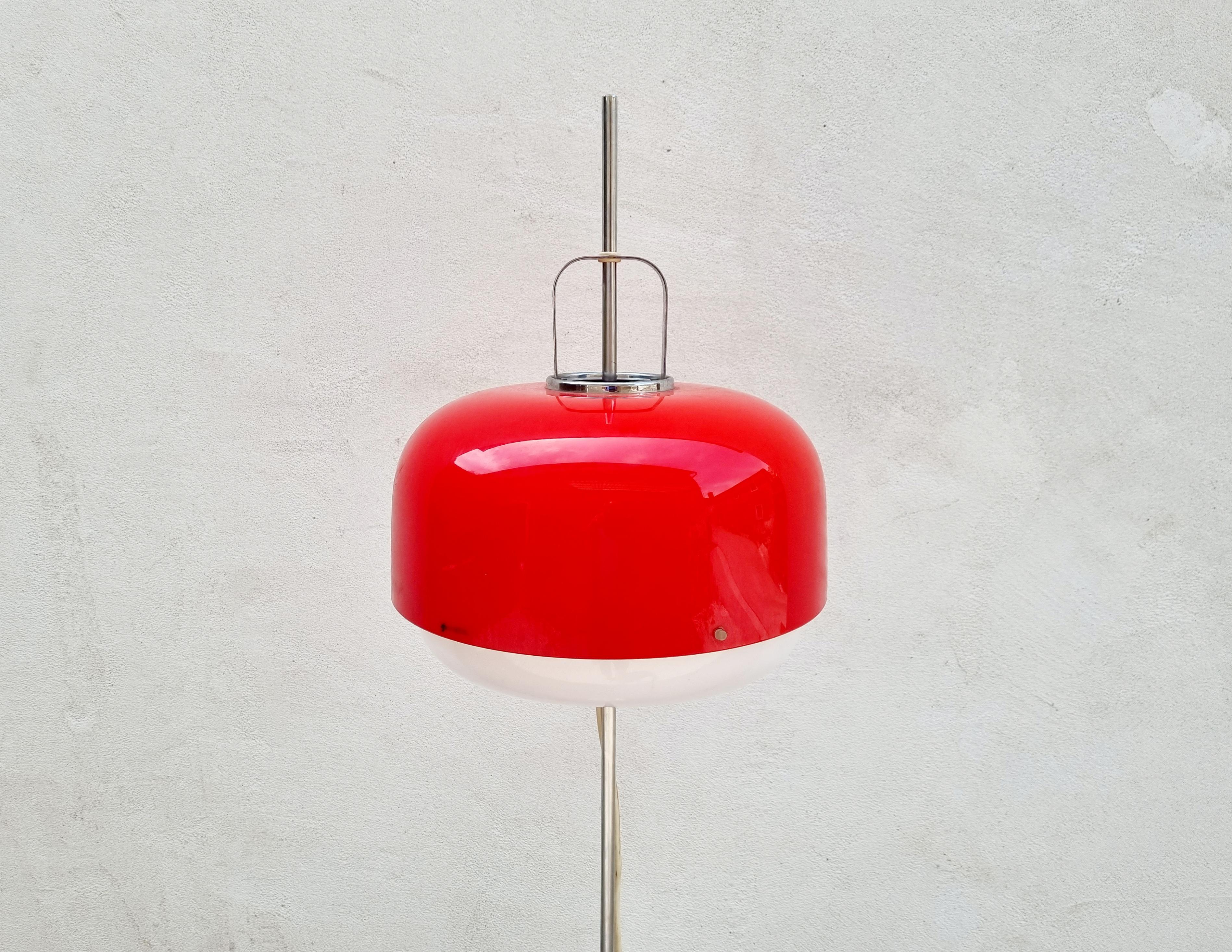 Mid Century Red Floor Lamp Medusa, Designed by Luigi Massoni, Guzzini Italy 70s 3