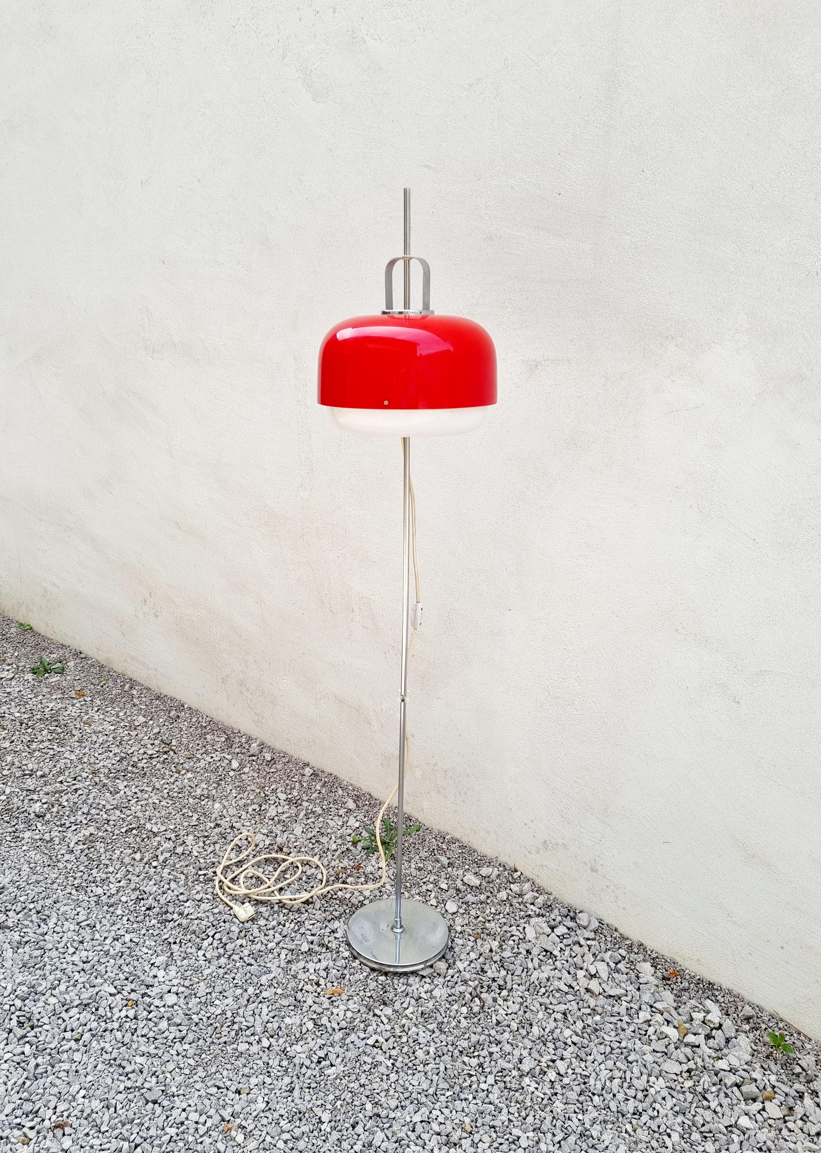 Steel Mid Century Red Floor Lamp Medusa, Designed by Luigi Massoni, Guzzini Italy 70s