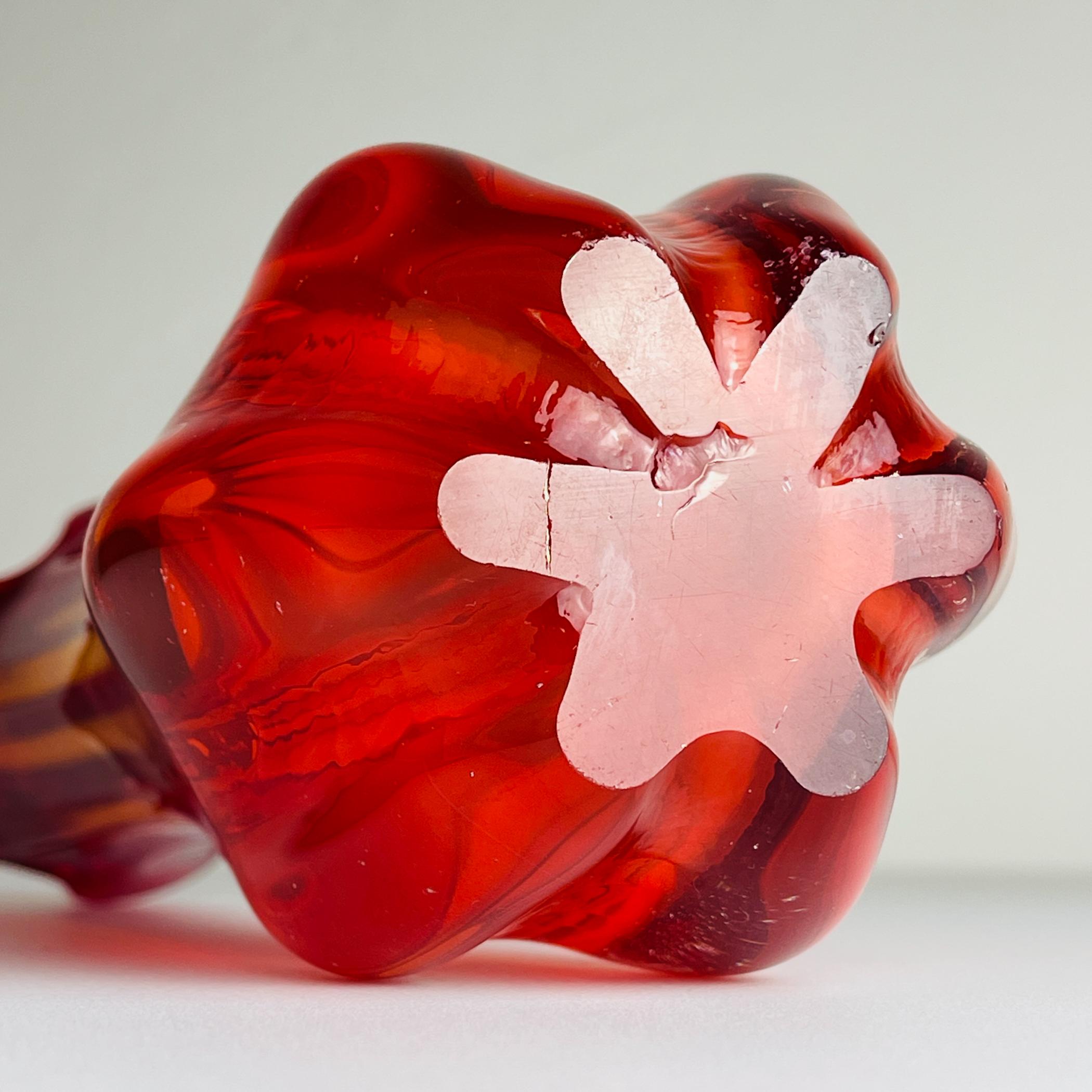20ième siècle Vase en verre rouge du milieu du siècle, Italie 1970 en vente