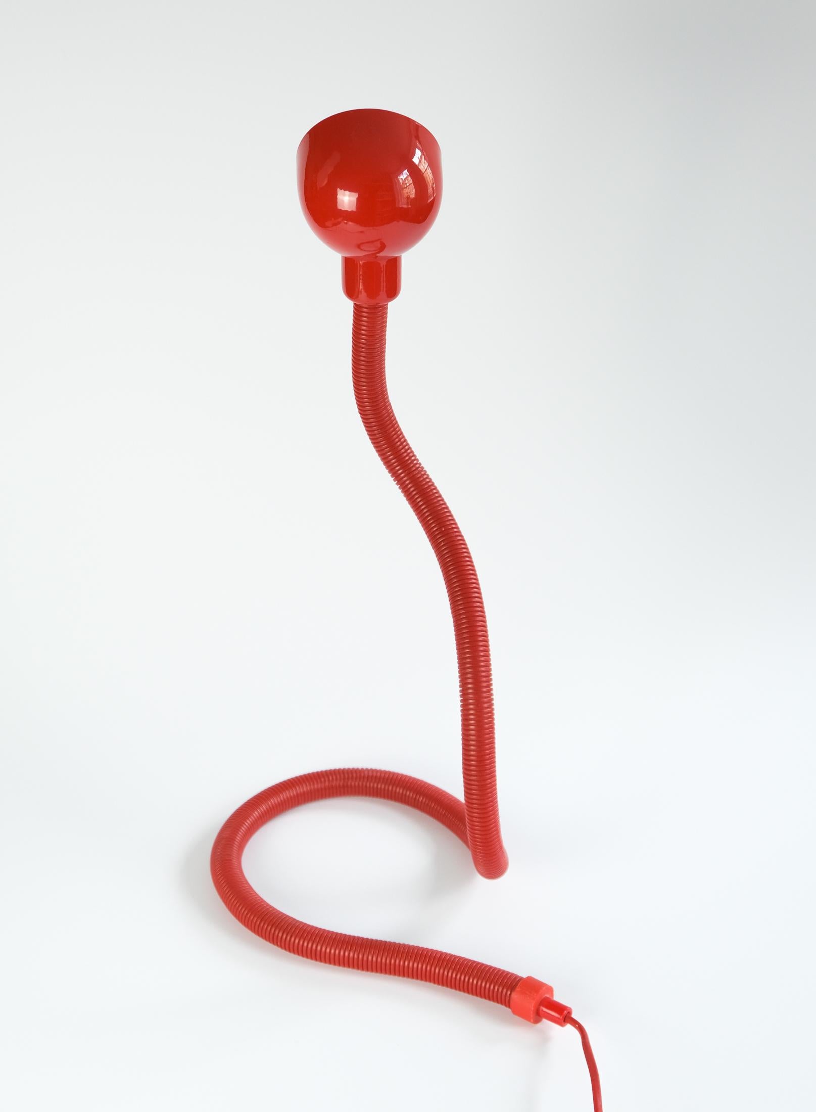 Verstellbare Mid-Century-Tischlampe „Hebi“, rot, Valenti, 1970er Jahre im Angebot 4