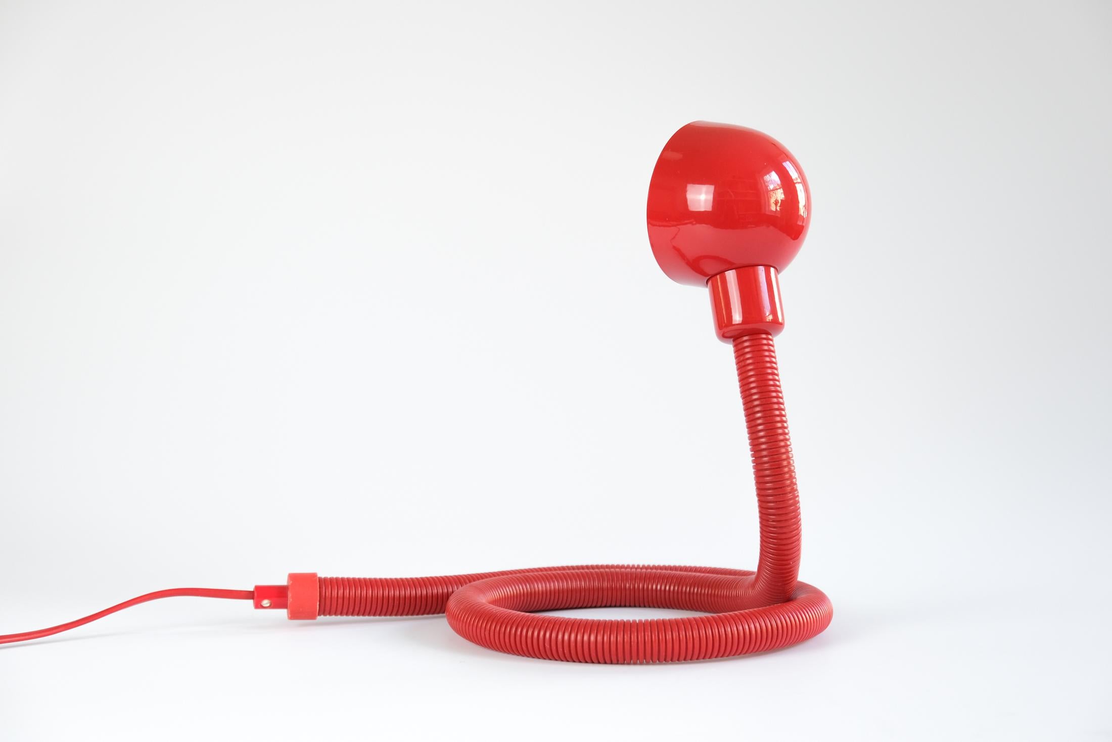 Lampe de bureau rouge réglableHebi du milieu du siècle dernier, Valenti 1970 en vente 6