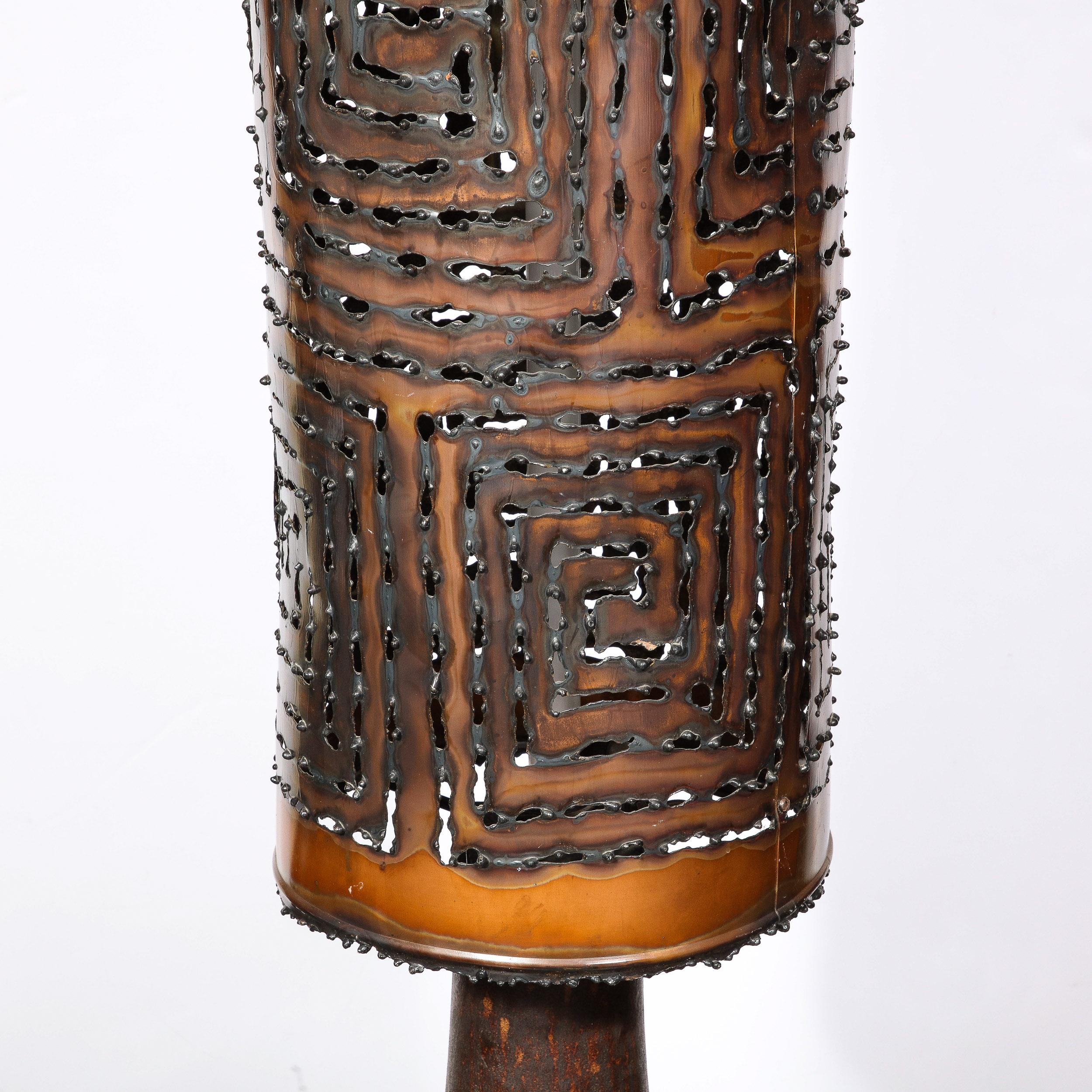 Lampe du milieu du siècle en acier rouge émaillé et oxyde et graphite trempé avec abat-jour en cuivre soudé 2