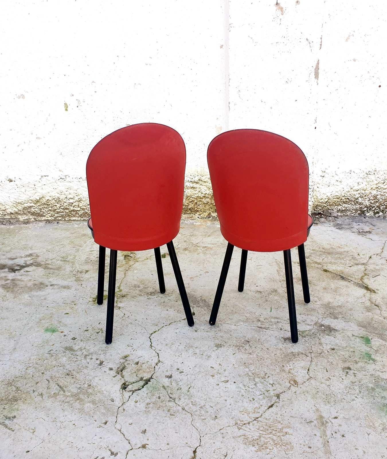 Late 20th Century Mid Century Red Leather Dining Chairs, Zanotta, Italy 80s, Pair For Sale