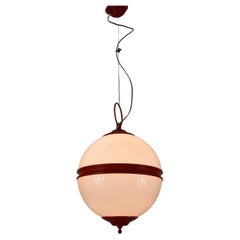 Lampada da soffitto di metà secolo in metallo rosso e vetro opalino, Italia, anni '60