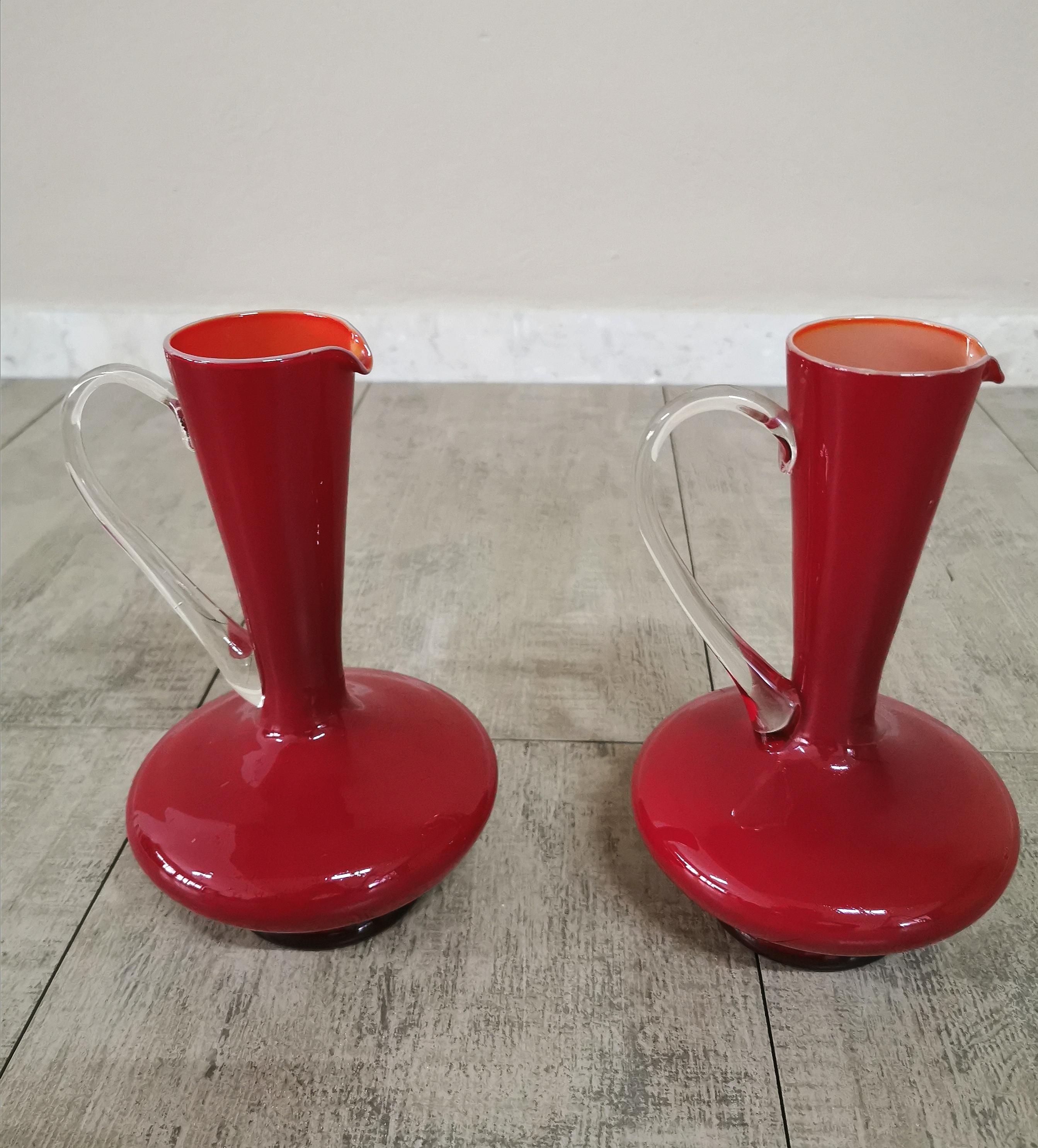 Mid Century Murano Glass Red Vases Italian Design 1960s Set of 2 In Good Condition In Palermo, IT