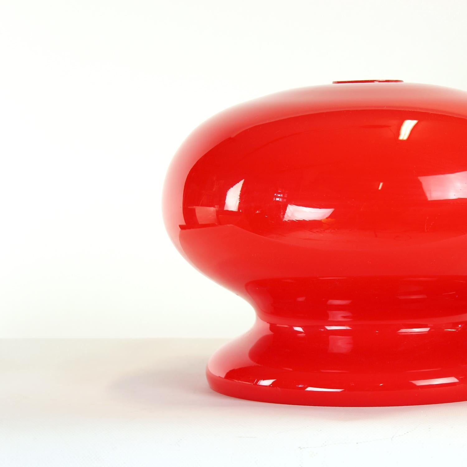 Mid Century Red Opaline Glass Ceiling Light Shade By Opp Jihlava, Tschechoslowakei (Moderne der Mitte des Jahrhunderts) im Angebot