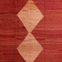 Rot-Orange monochromer Kelim aus der Jahrhundertmitte, 4'5" x 8'8", Shahsevan Minimalistischer Teppich