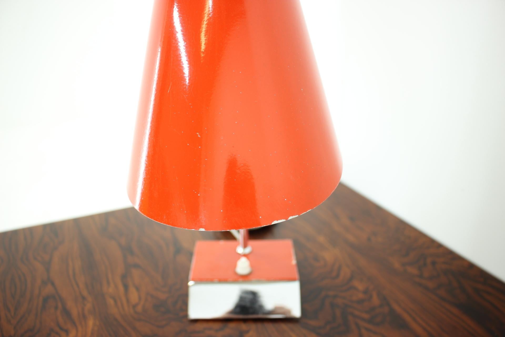 Tchèque Lampe de bureau rouge du milieu du siècle dernier, Josef Hurka, années 1950 en vente