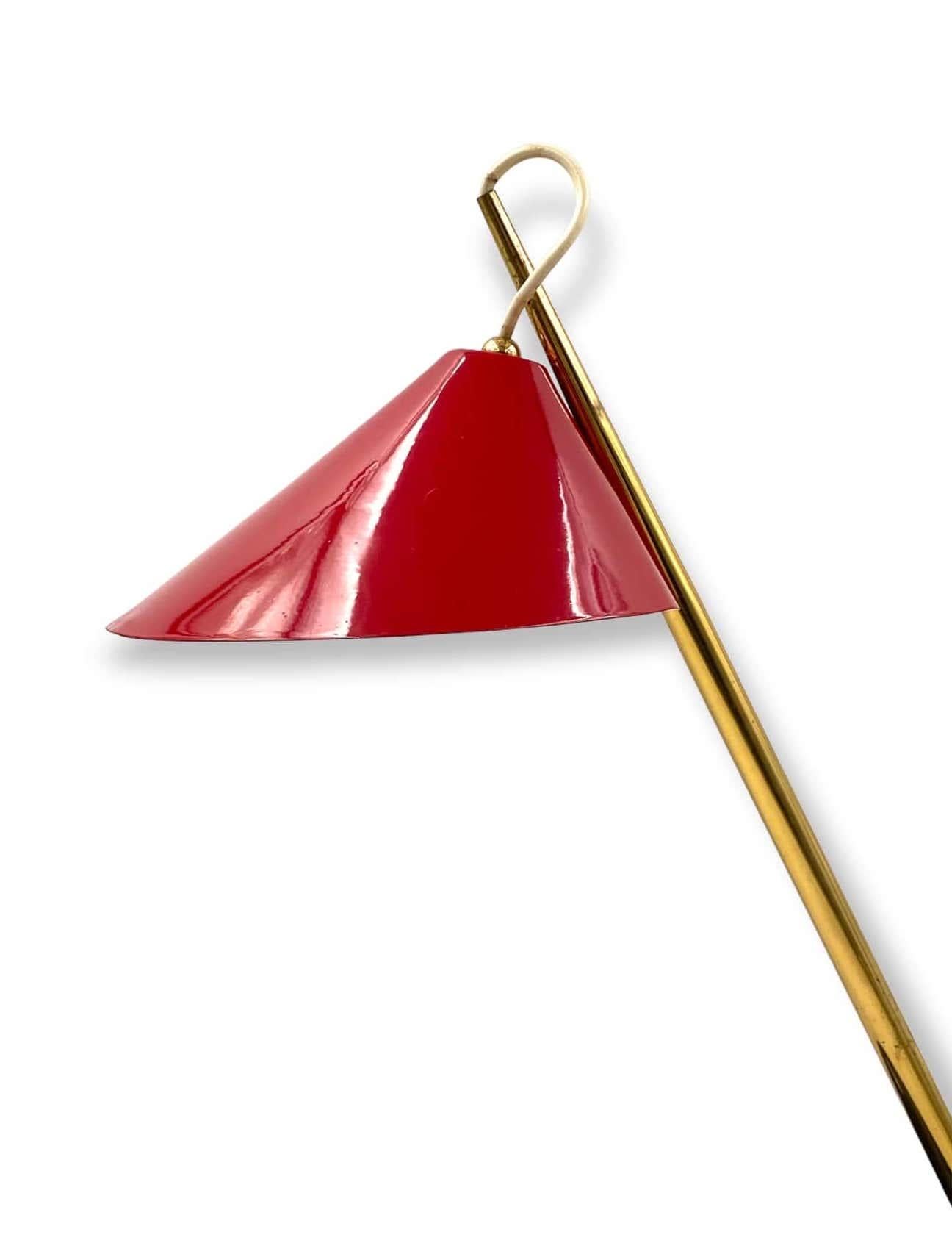 Lampe de table rouge mi-séculaire, Lumen Italie 1960s en vente 5
