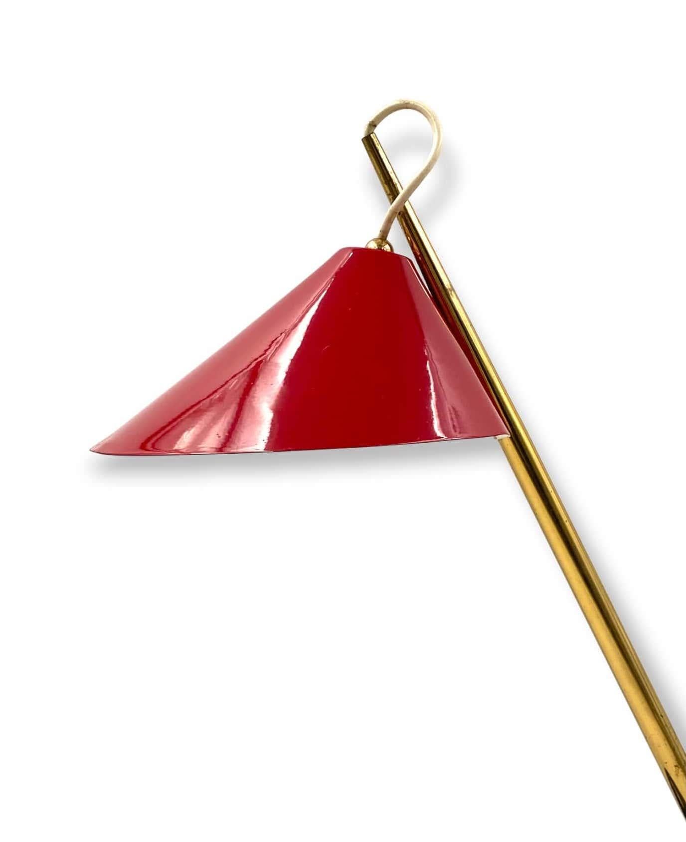 Lampe de table rouge mi-séculaire, Lumen Italie 1960s en vente 6