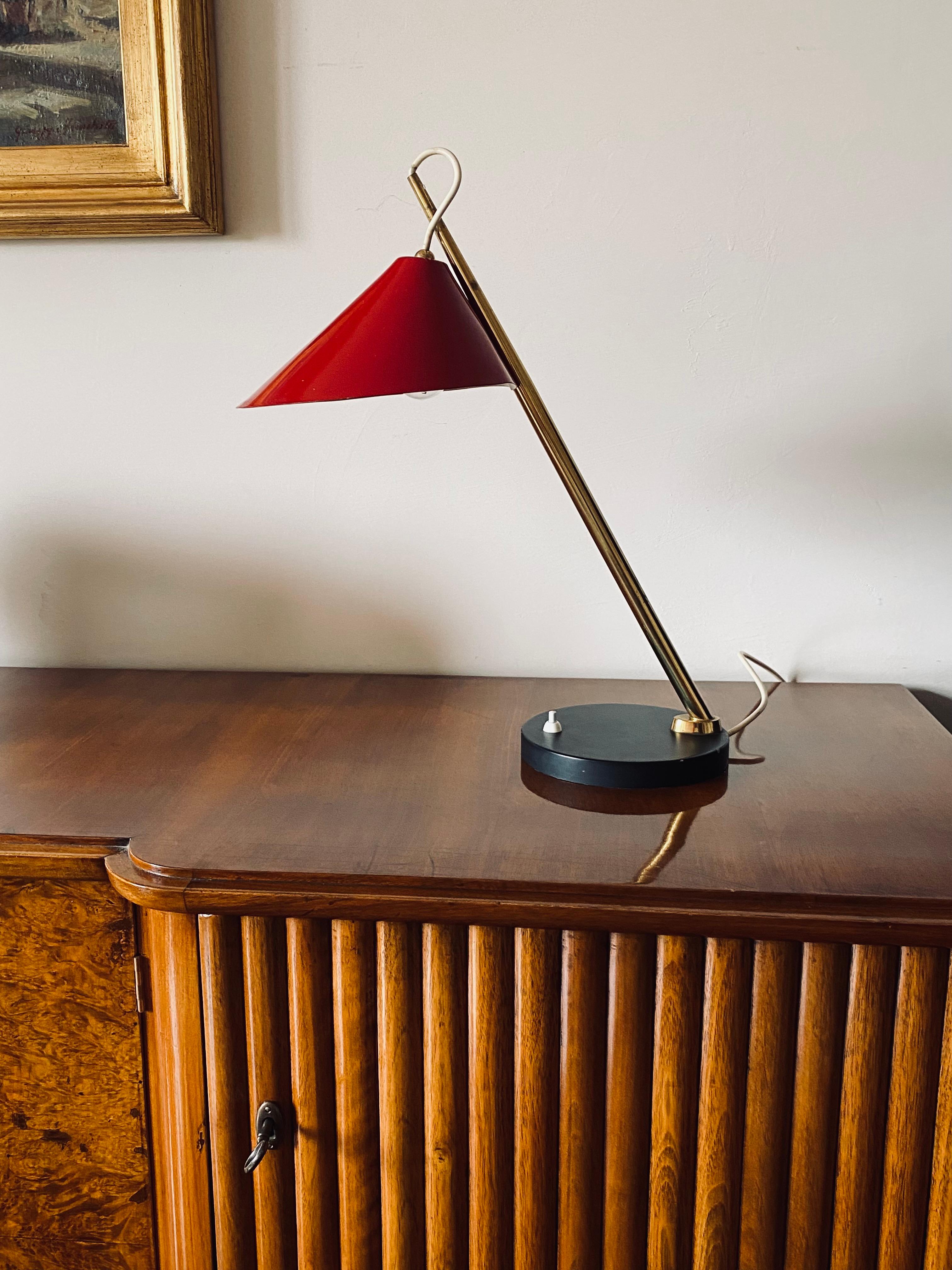 Mid-Century Modern Midcentury Red Table Lamp, Lumen, Italy, 1960s For Sale