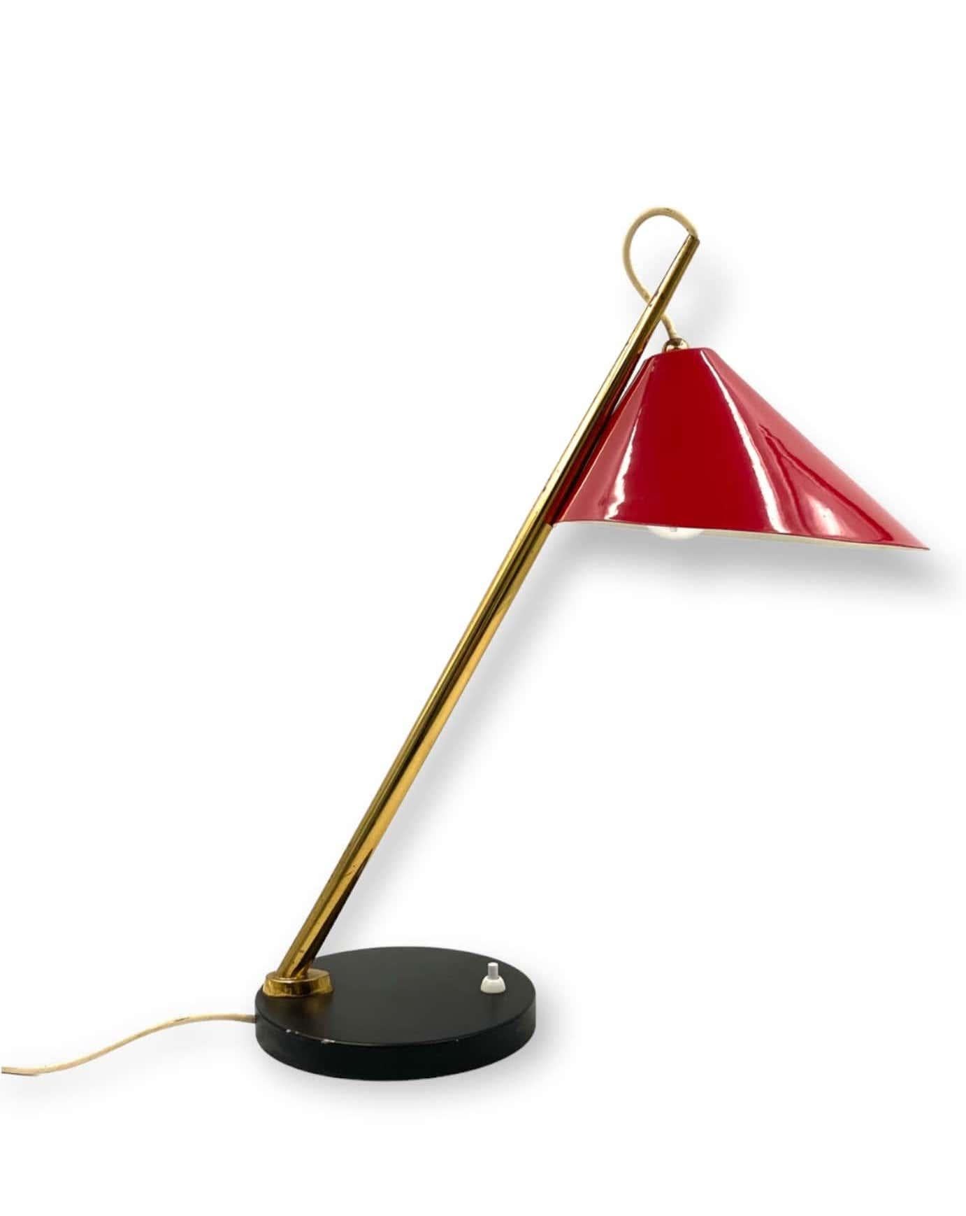 Italian Midcentury Red Table Lamp, Lumen, Italy, 1960s For Sale