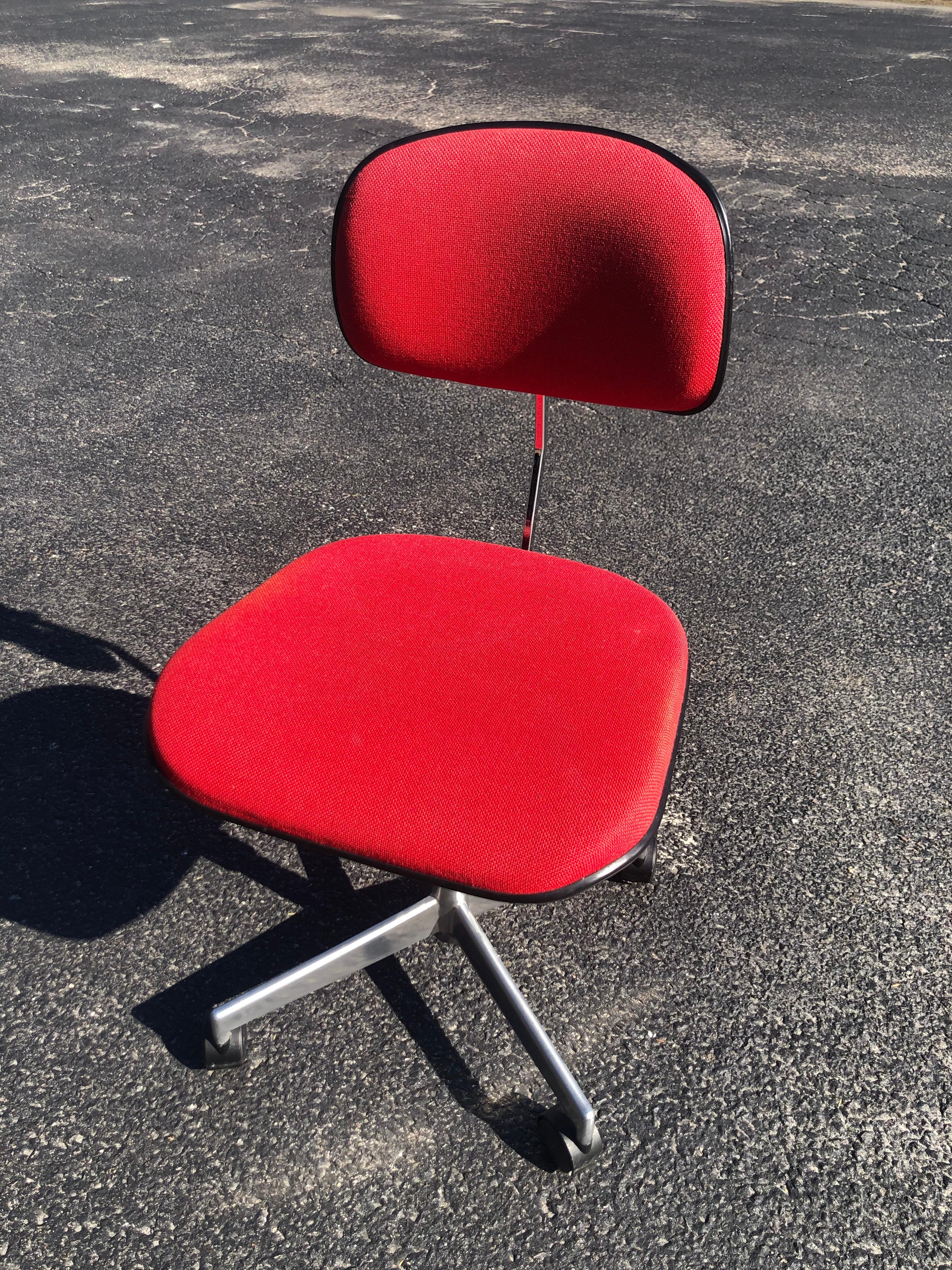 Mid Century Red Task Chair by LaBofa 8