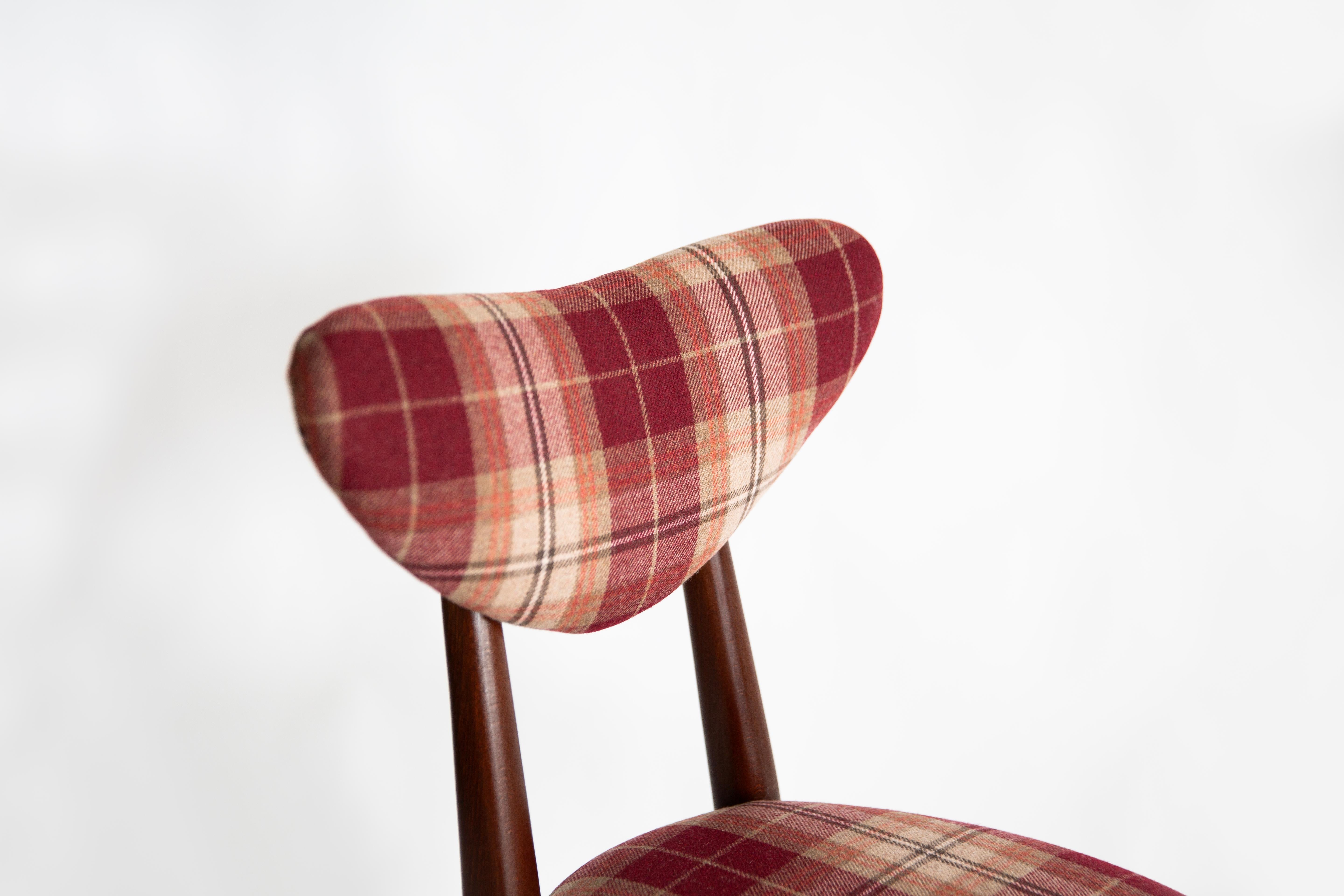 Mid Century Red Wine Classic Scottish Pattern Heart Chair, Europe, 1960s For Sale 3