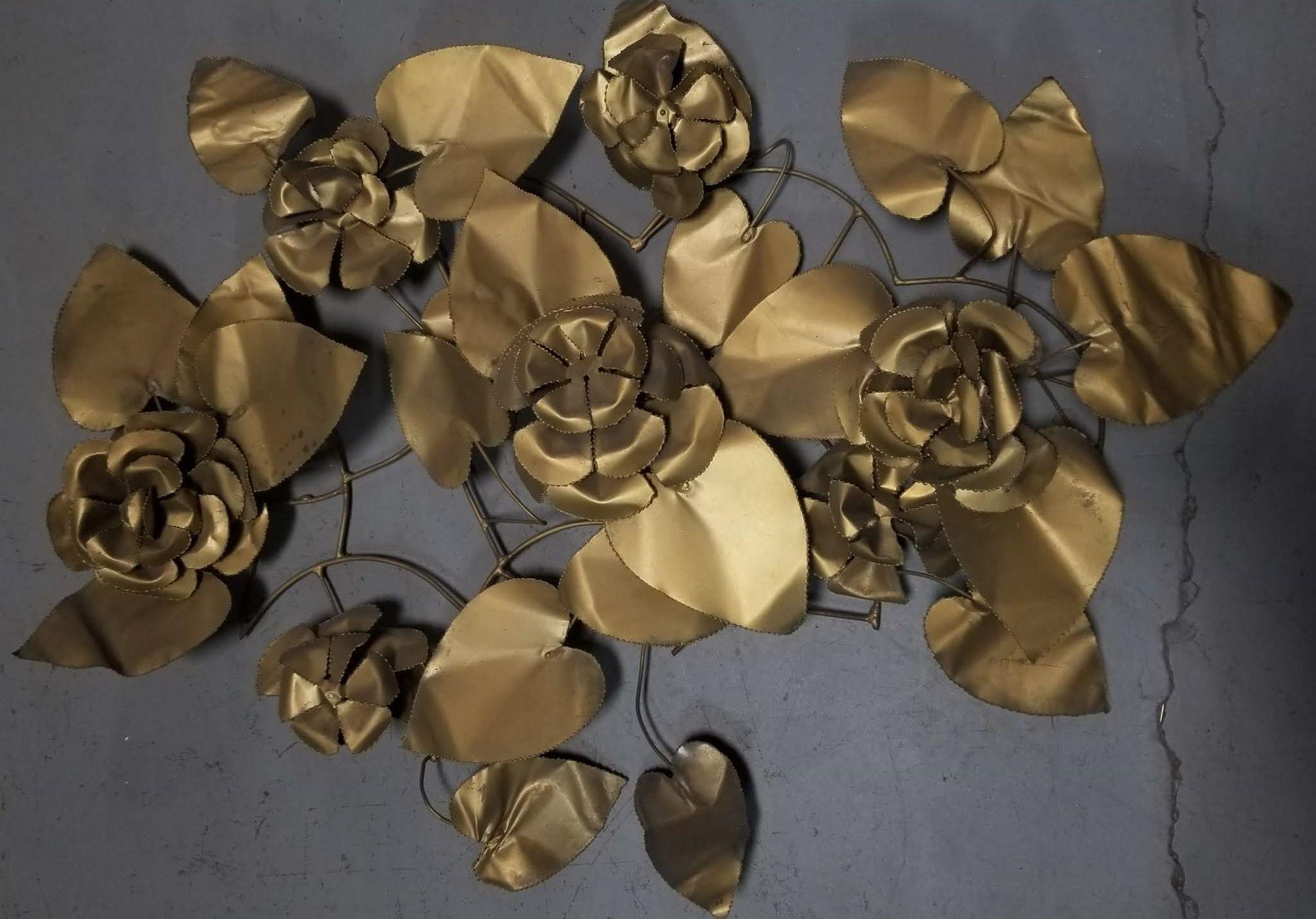 Mid-century Regency Brass Folded Metal Floral Wall Sculpture For Sale 2