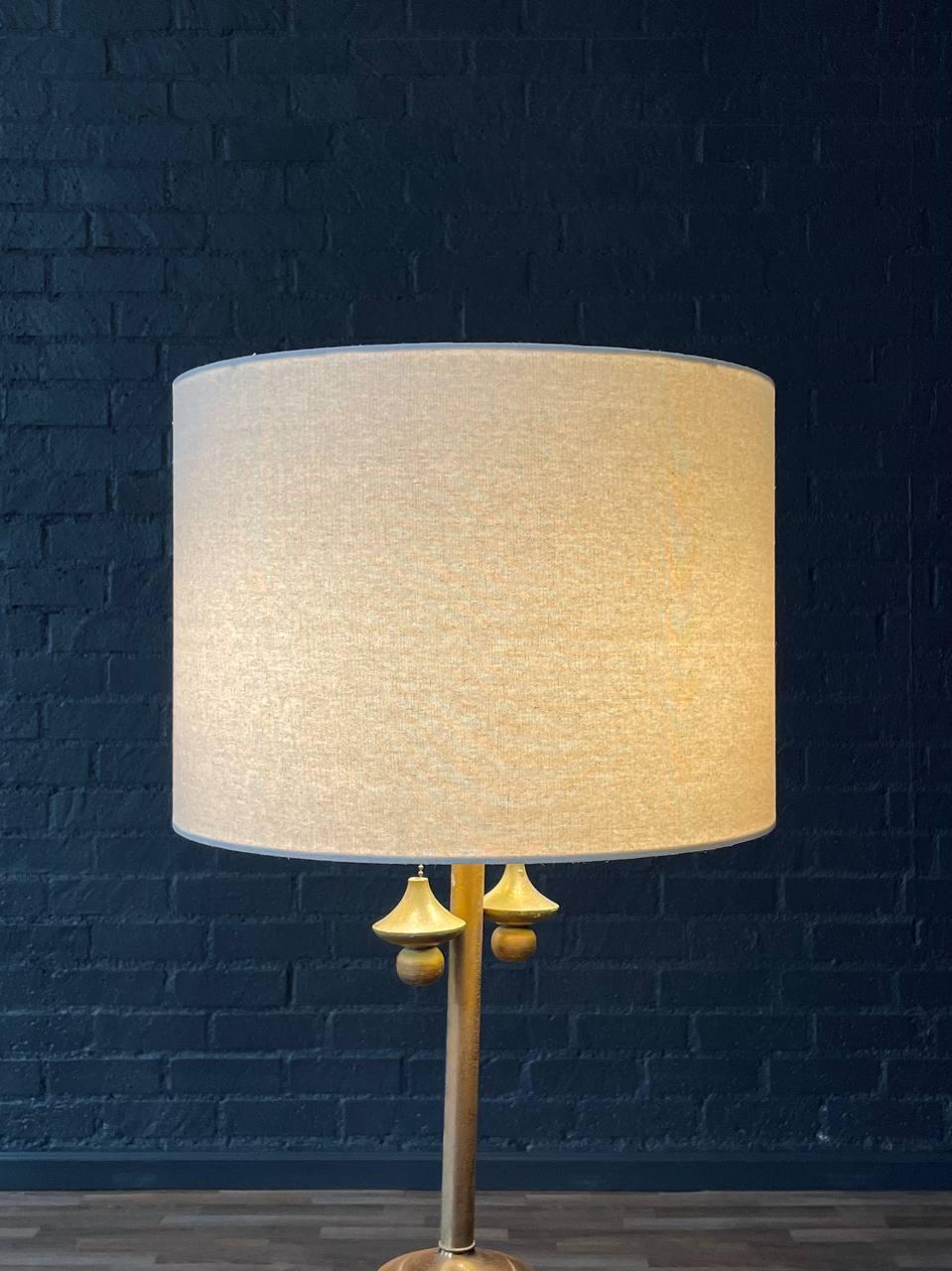 Lampadaire en verre Regency du milieu du siècle Bon état - En vente à Los Angeles, CA