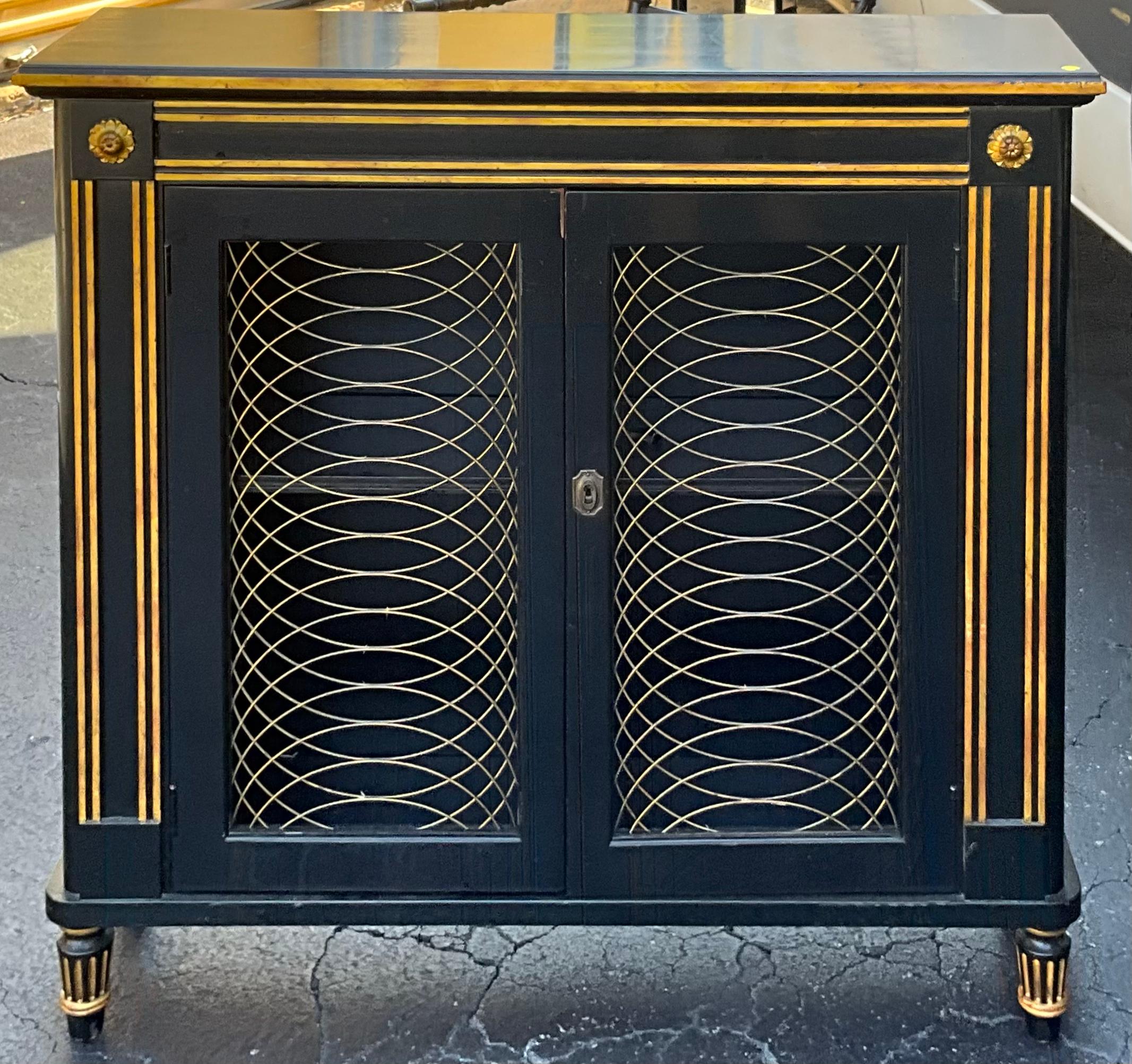  Mid-Century Regency Style Black Lacquer And Gilt Painted Italian Cabinet In Good Condition For Sale In Kennesaw, GA