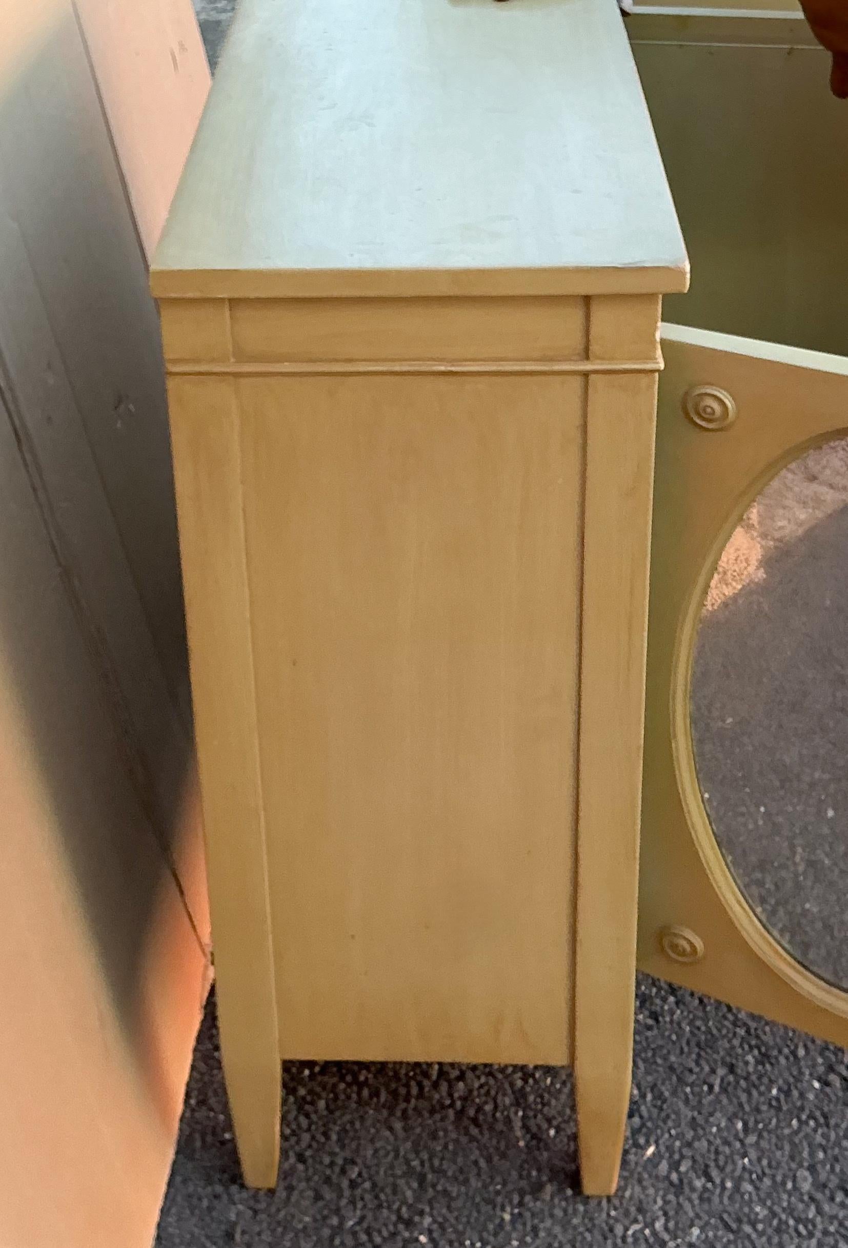 Mid-Century Regency Style Carved And Mirrored Cabinets / Side Tables - Pair For Sale 3
