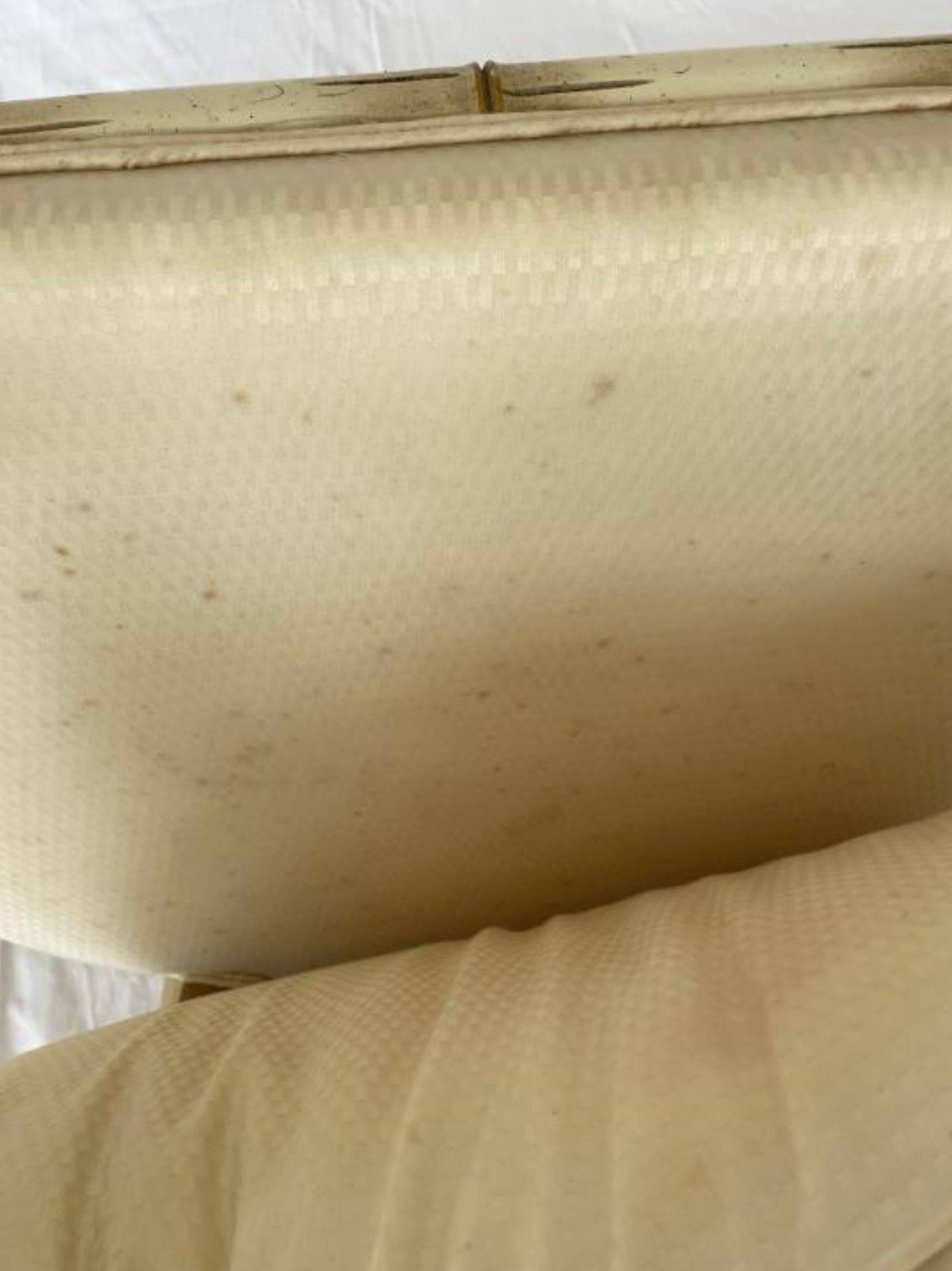 XX secolo Sedie bergere in finto bambù e canna in stile Regency di metà secolo - Coppia in vendita