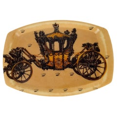 Vassoio in fibra di vetro in stile Mid-Century Regency con carrozza da favola, anni '50/'60