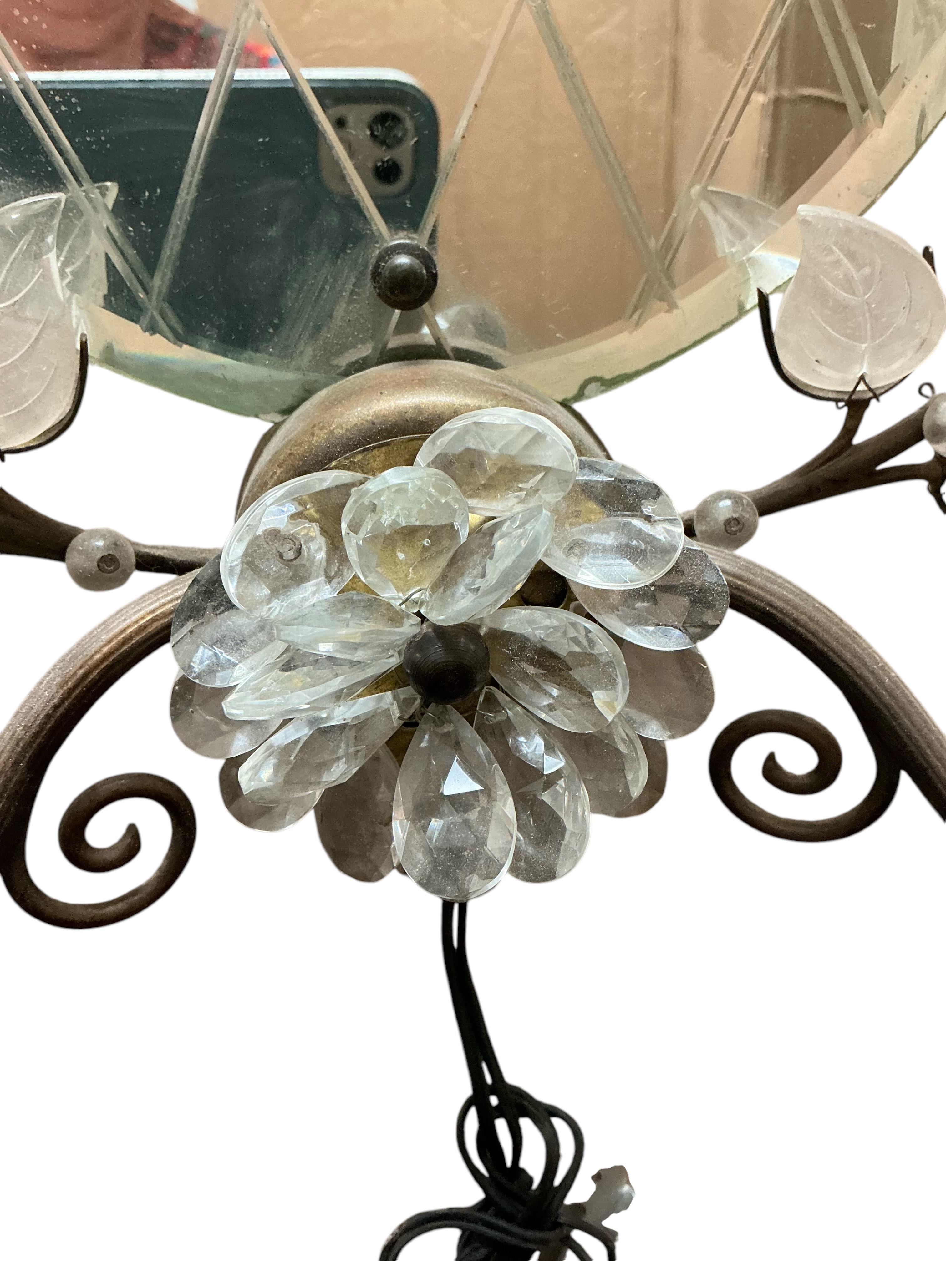 Italienische venezianische verspiegelte Wandleuchter aus Glas im Regency-Stil aus der Mitte des Jahrhunderts – Paar (Metall) im Angebot