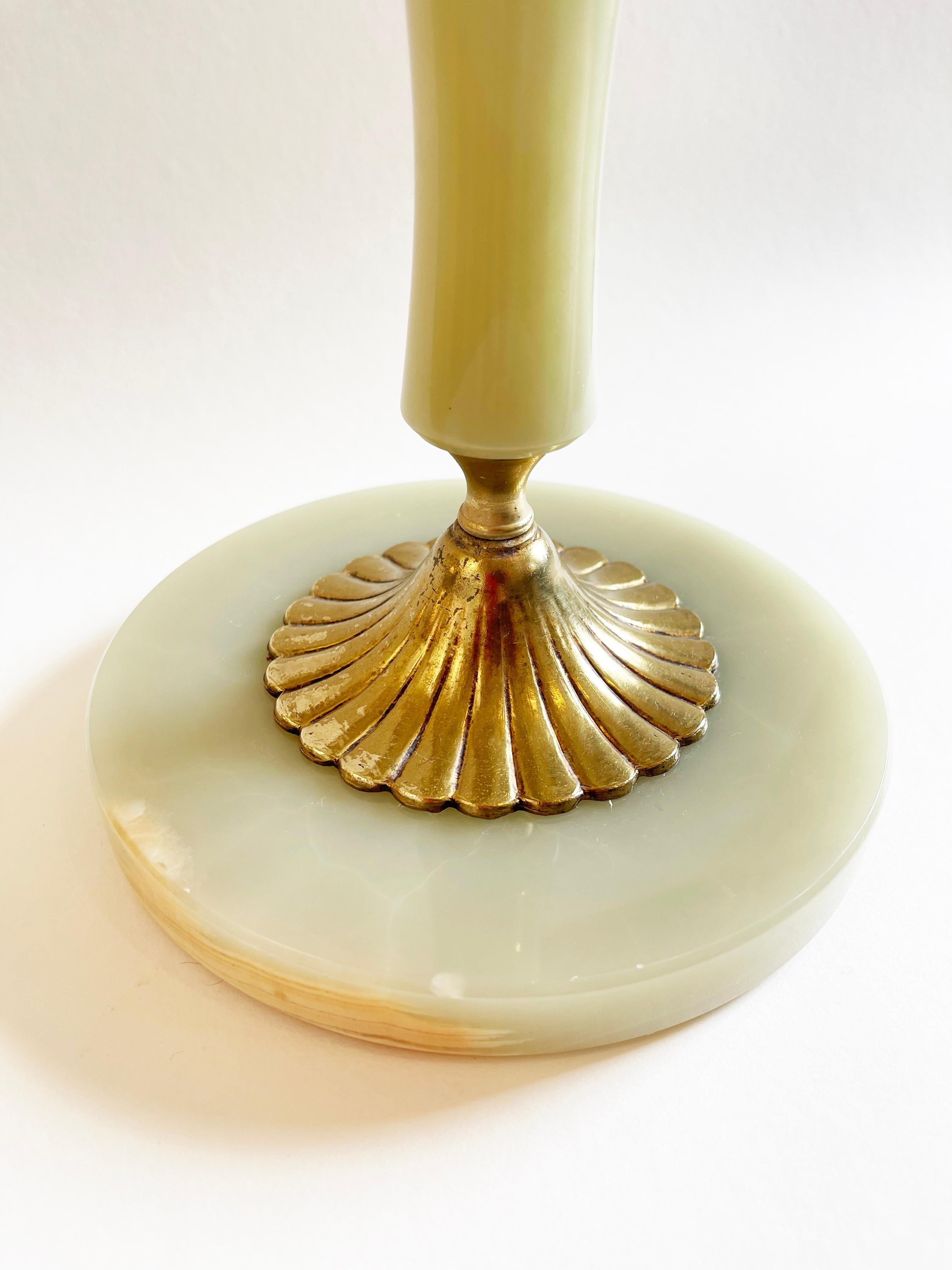 Mid-Century Regency Style Mint Onyx Marble & Brass Ashtray Catchall, Italy For Sale 2