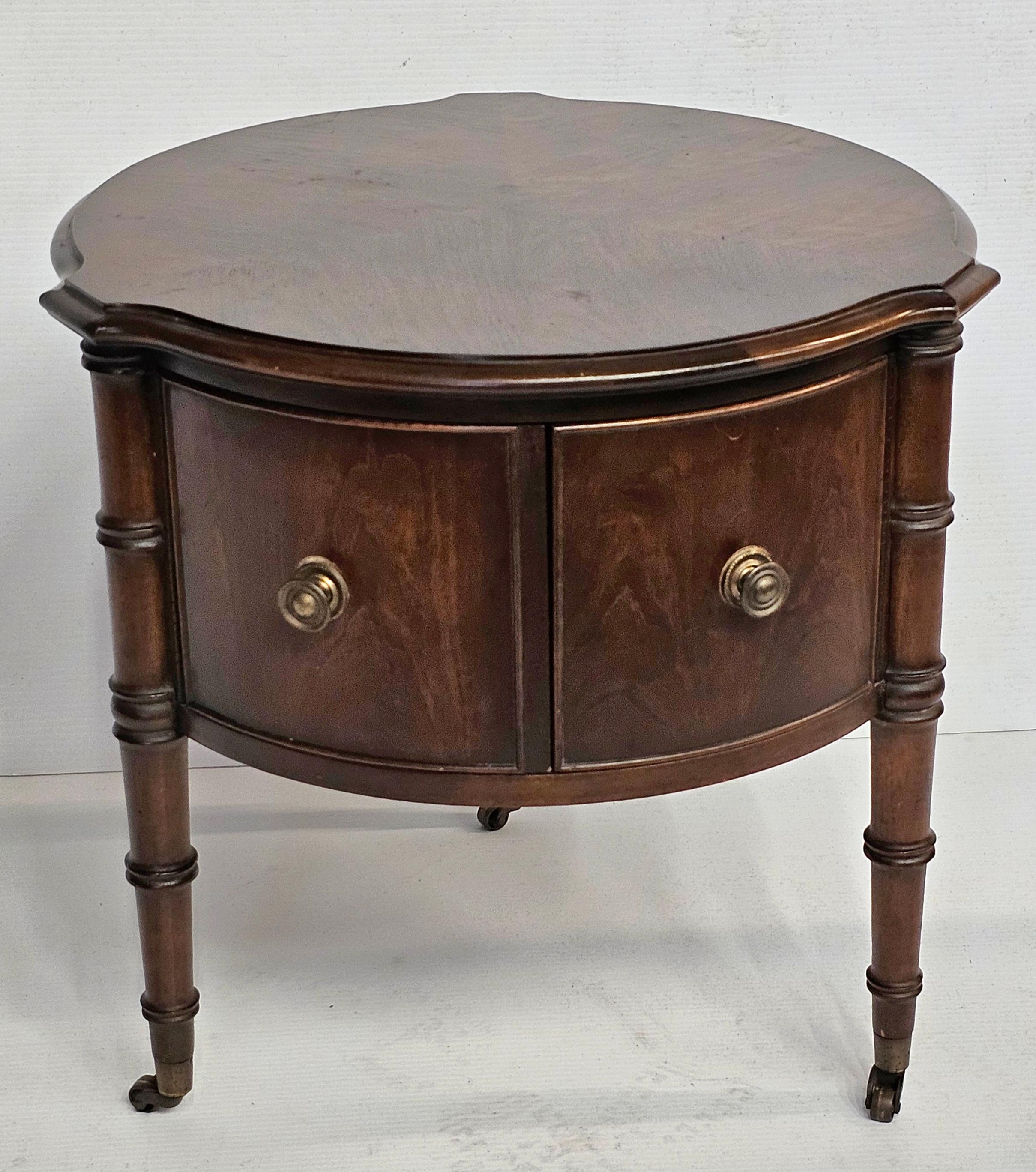 Hollywood Regency Mid-Century Regency Style Walnut Rolling Trifid Storage Drum Side  Table For Sale