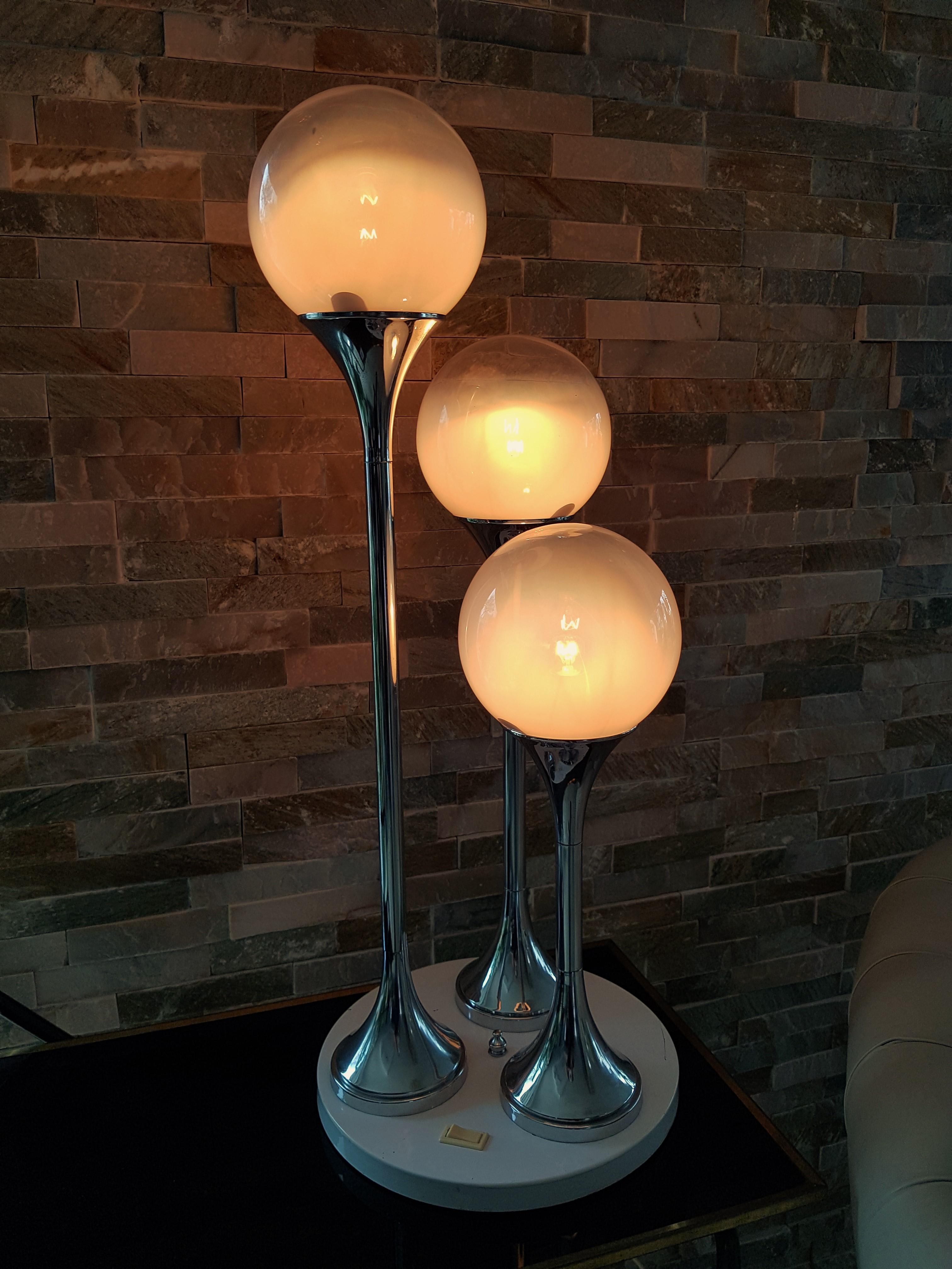Midcentury Reggiani Table Lamp, Italy, 1965 For Sale 9
