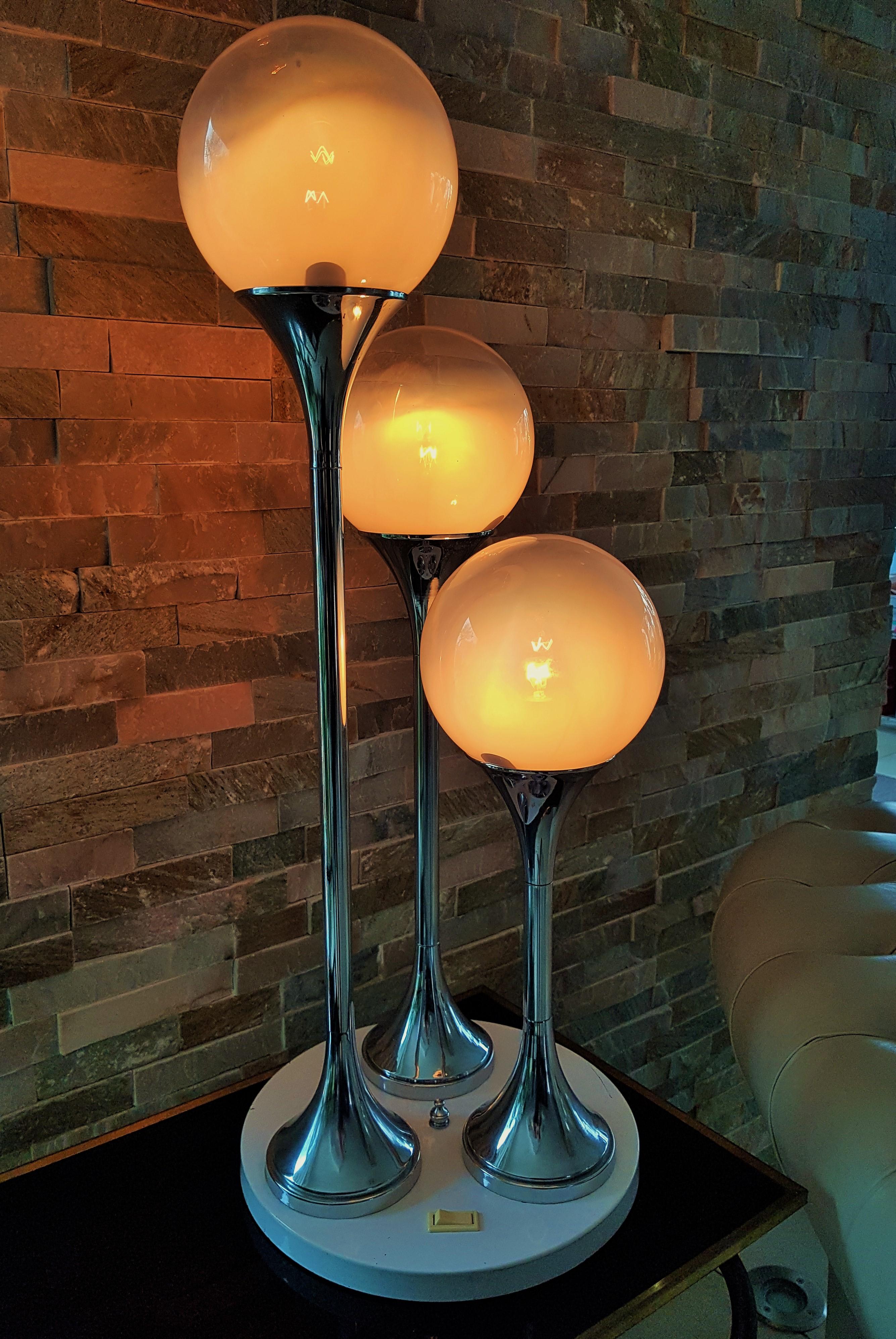 Midcentury Reggiani Table Lamp, Italy, 1965 For Sale 10